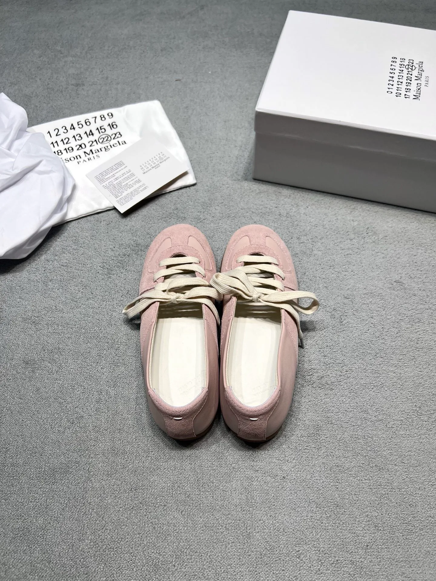 Кроссовки Женские Maison Margiela 18366868
