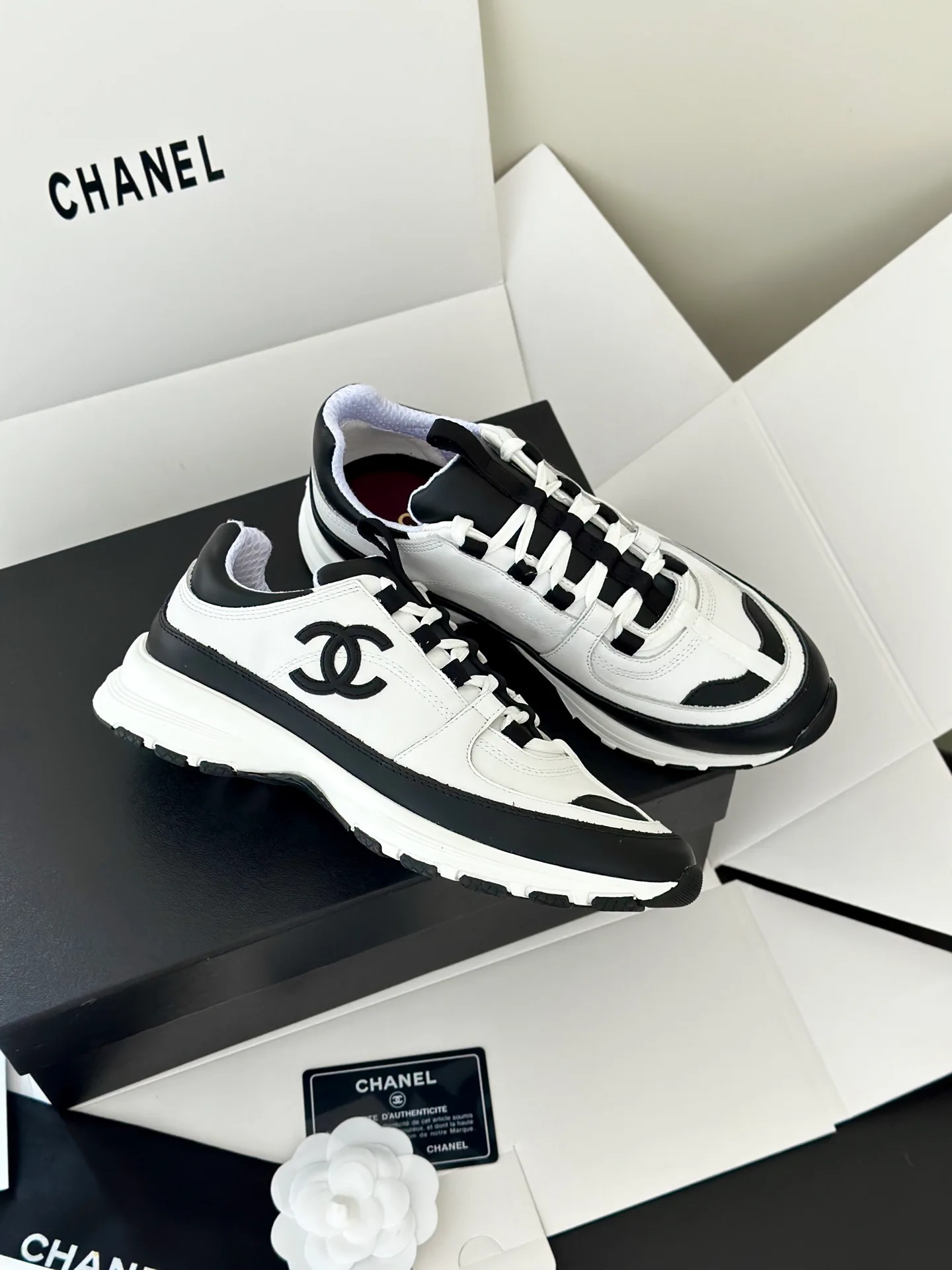 Кроссовки Женские Chanel 18764949