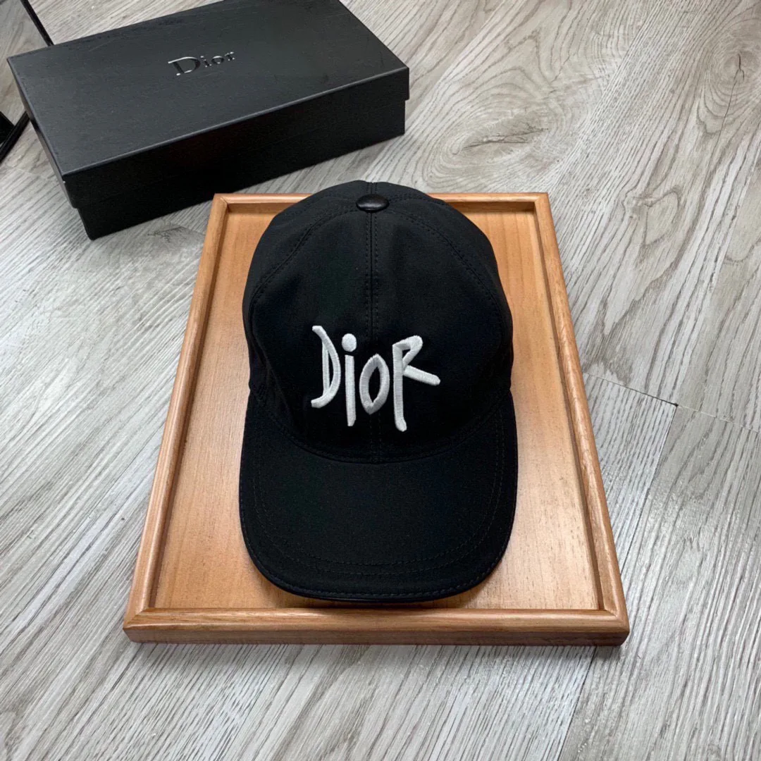 Головные Уборы Christian Dior 12882079