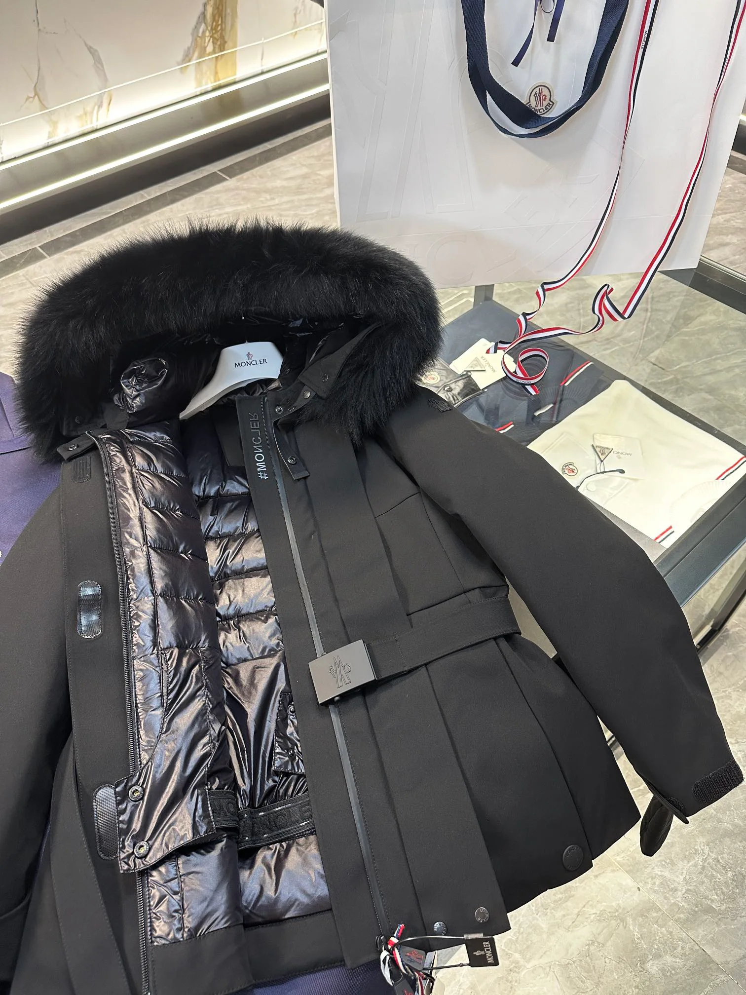Куртки И Пуховики Женские Moncler 18133804