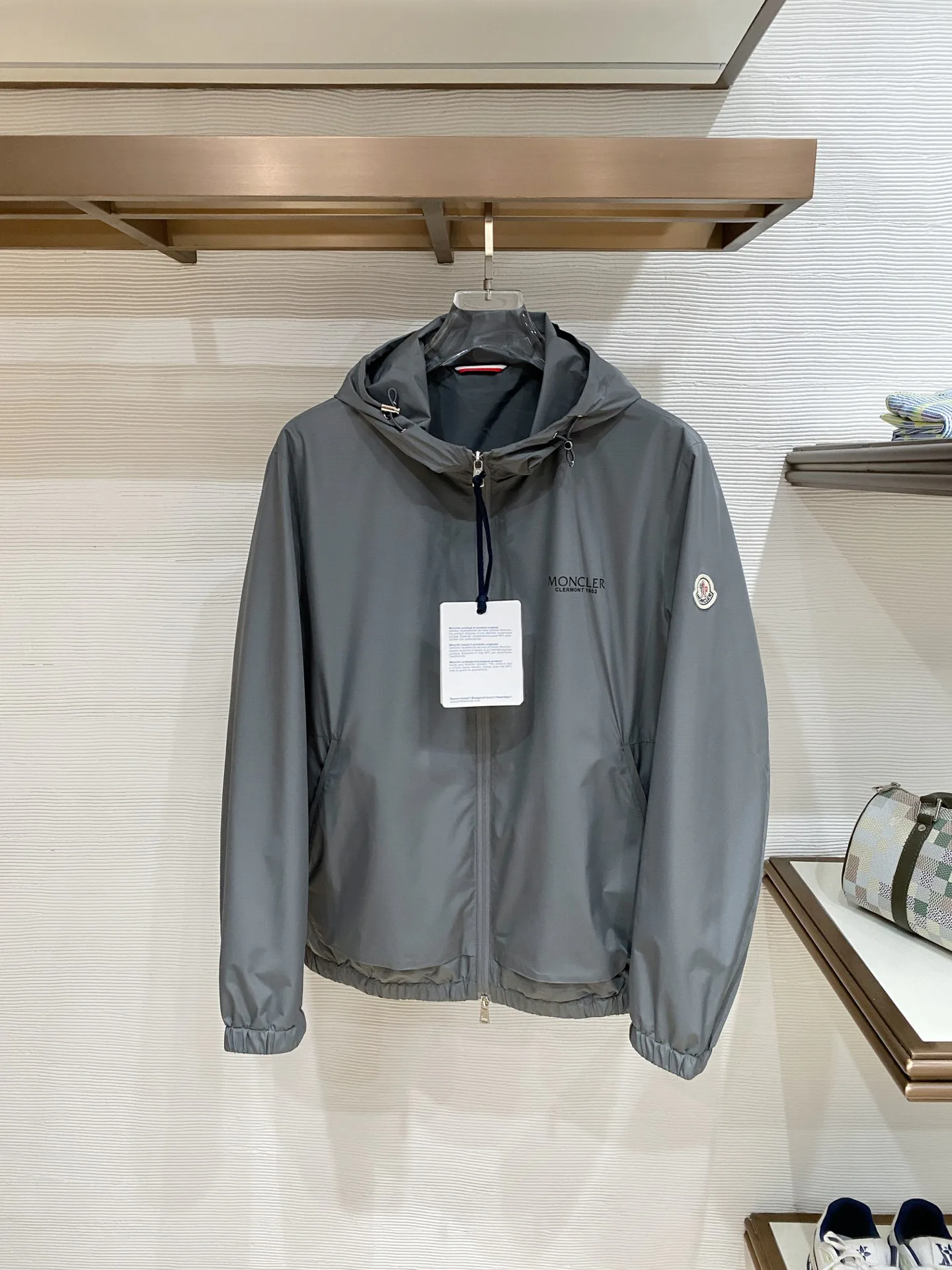 Куртки И Пуховики Мужские Moncler 5059683