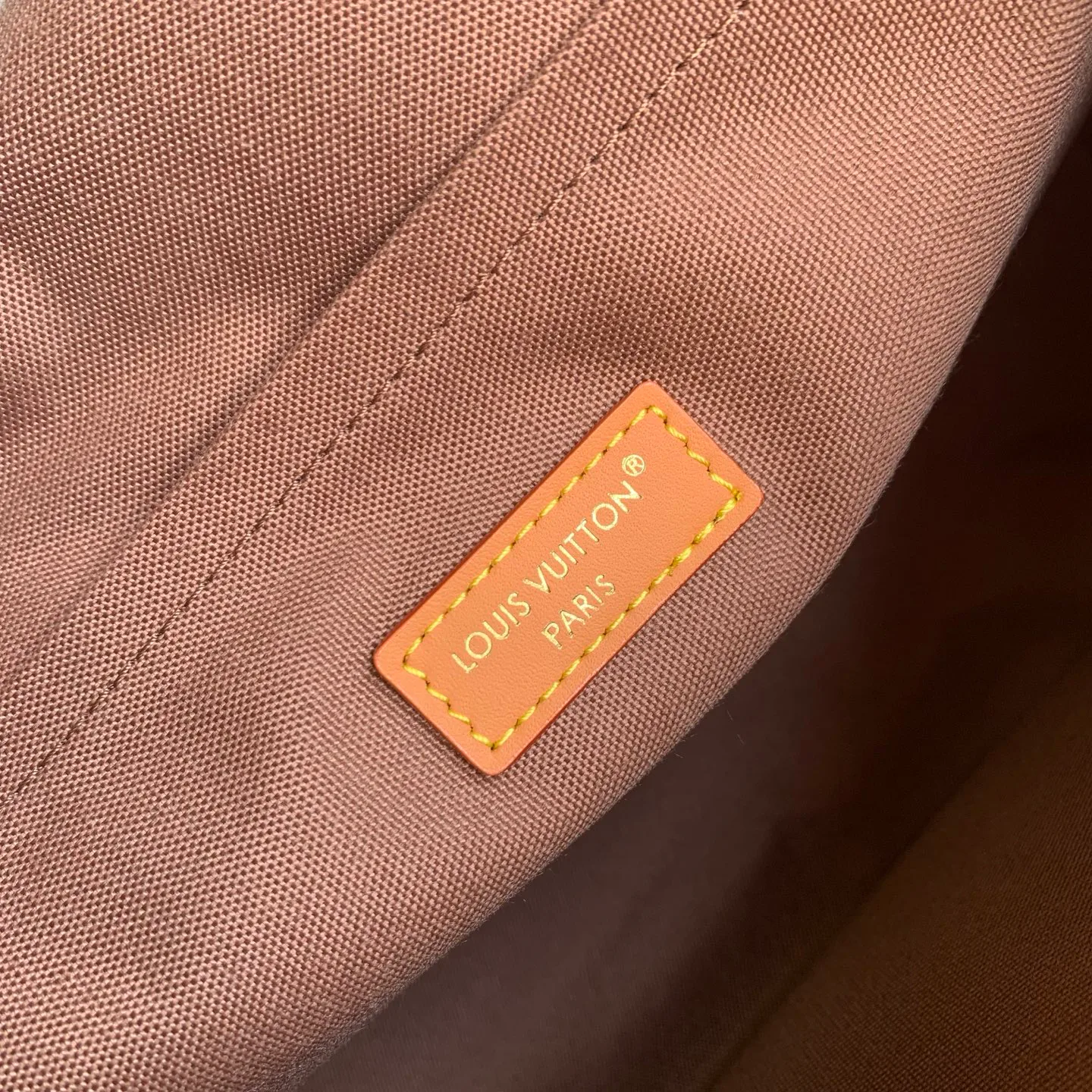 Классические Сумки Женские Louis Vuitton 18147474