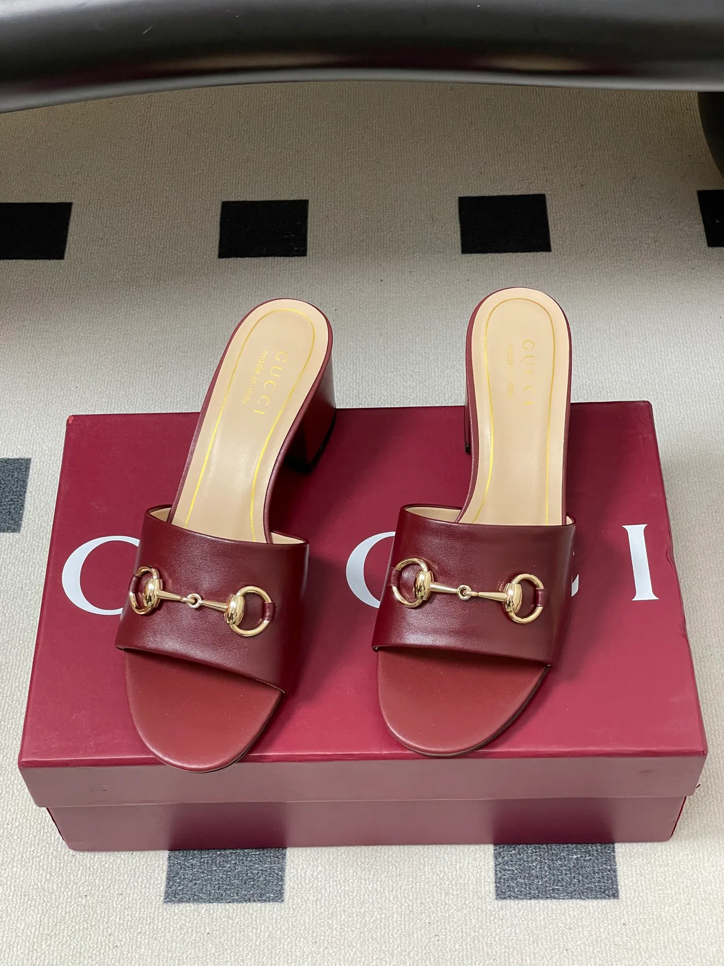 Сандалии Женские Gucci 11886558