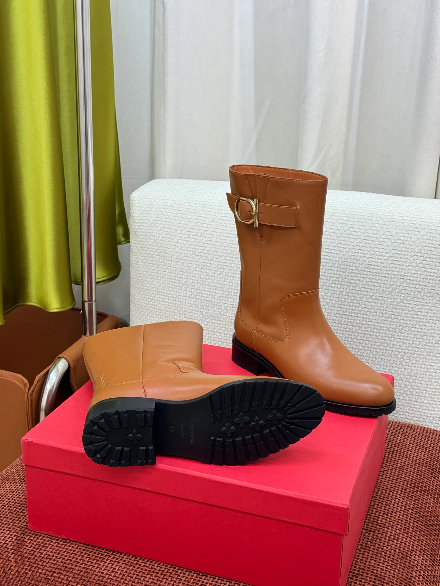 Сапоги Женские Salvatore Ferragamo 18341973