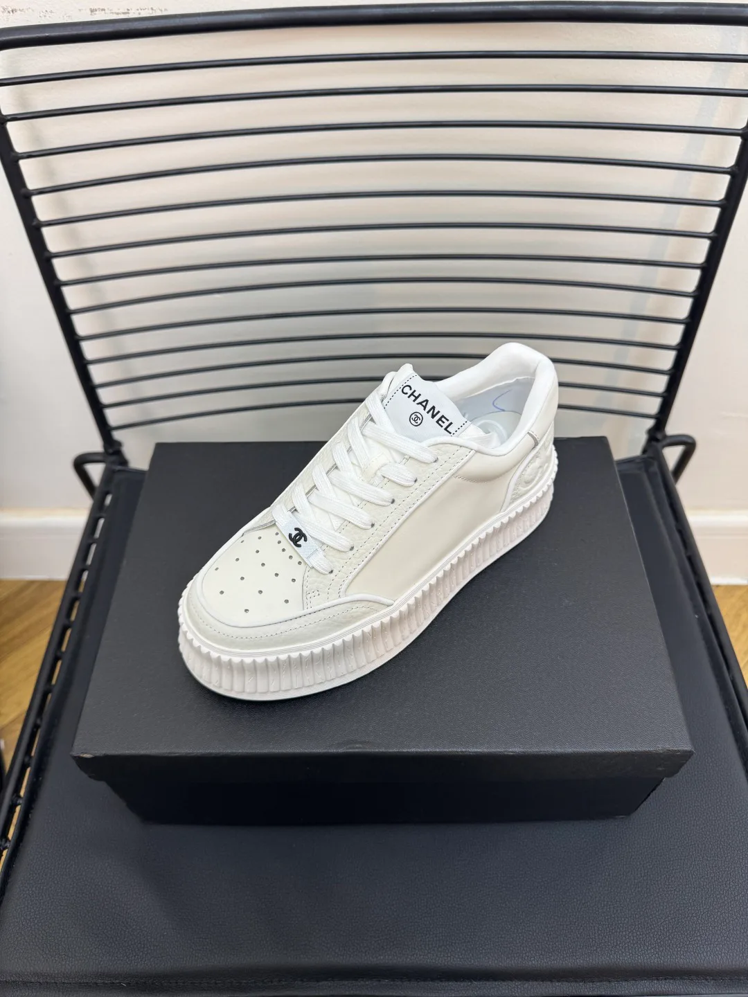 Кроссовки Женские Chanel 18025563