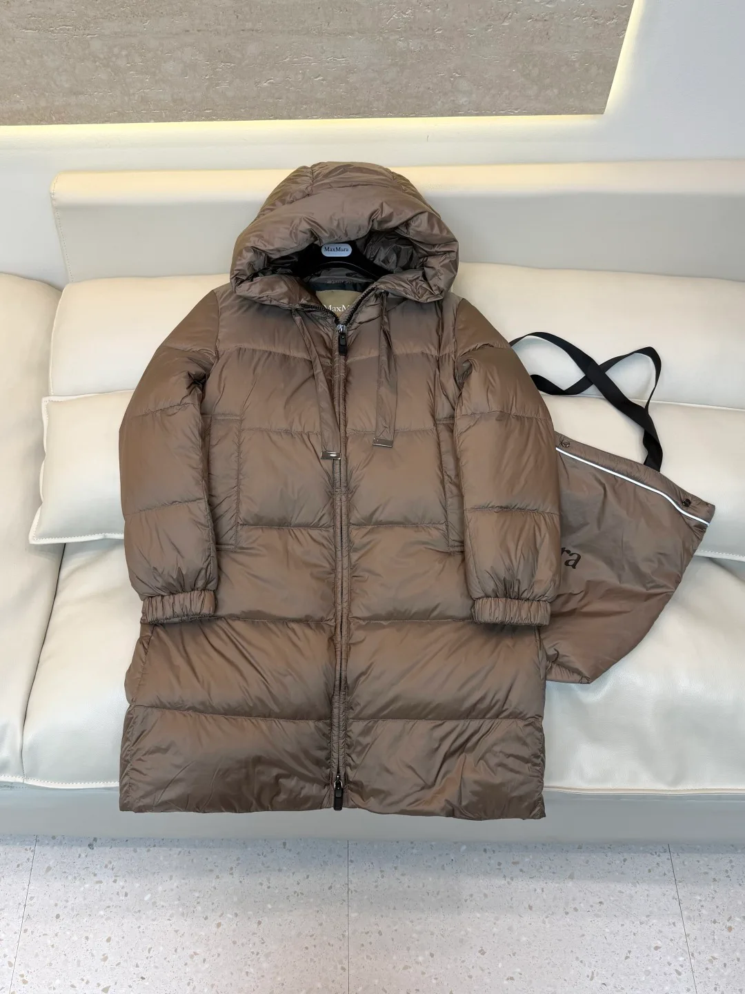 Куртки И Пуховики Женские Max Mara 17917331