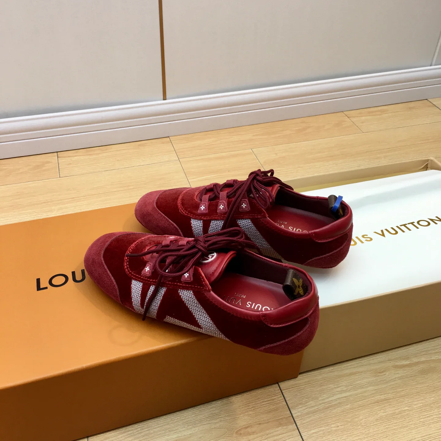 Кроссовки Женские Louis Vuitton 5084669