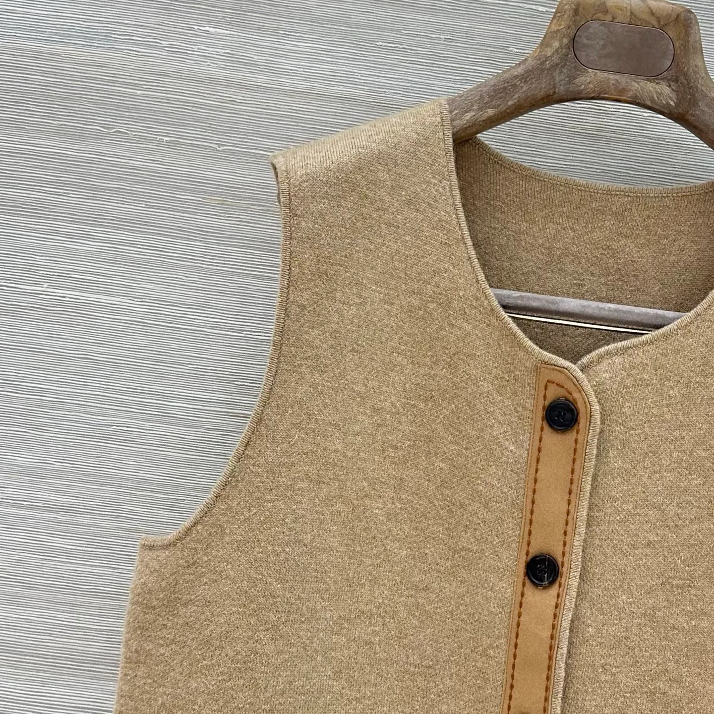 Жилеты Женские Loro Piana 18250124