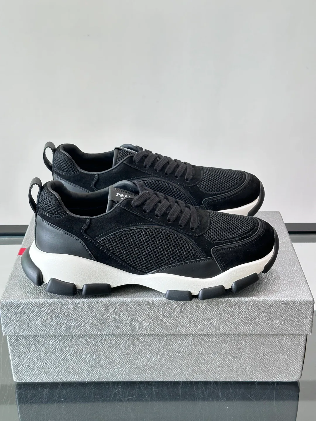 Кроссовки Мужские Prada 18102771