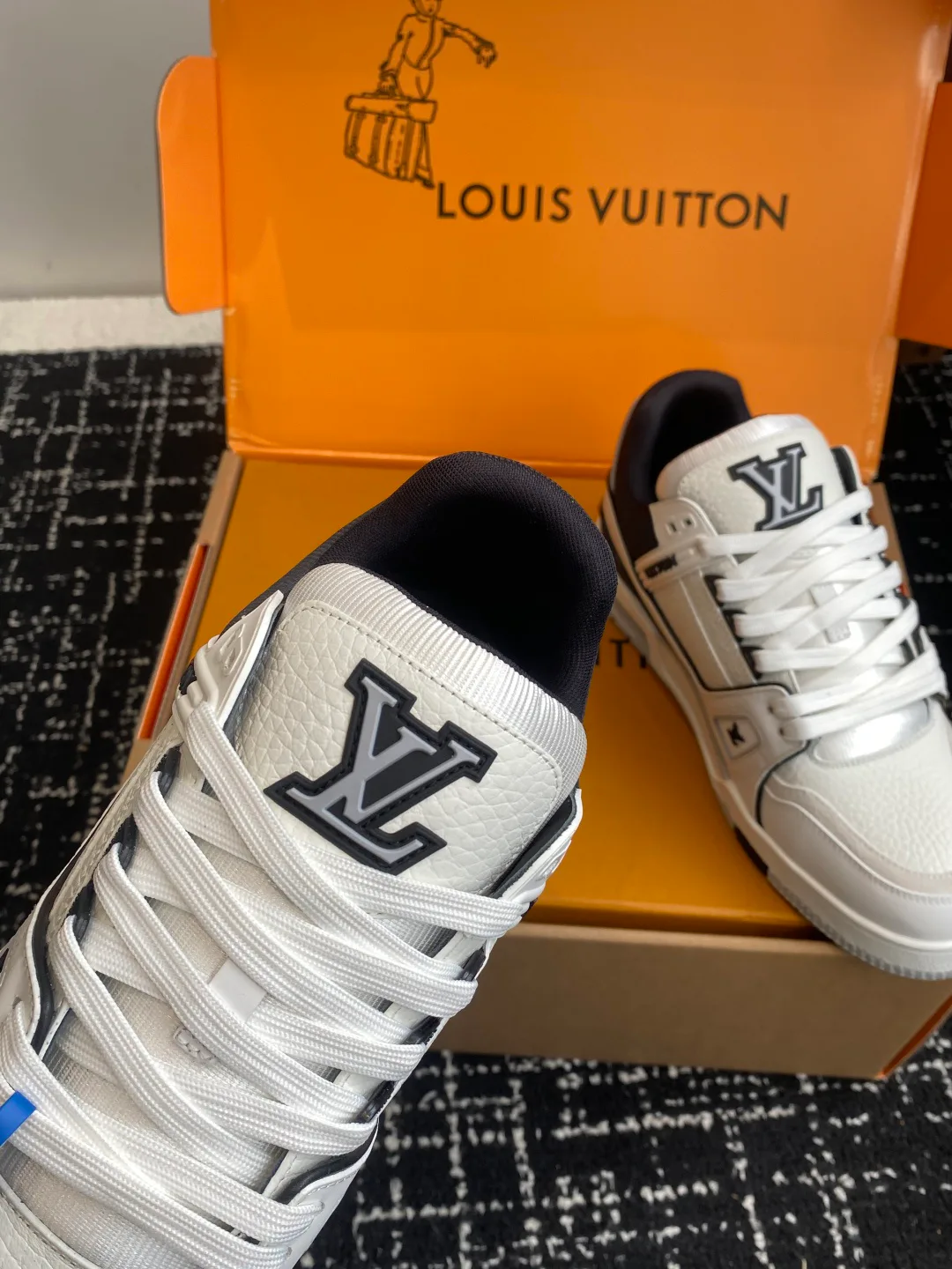 Кроссовки Женские Louis Vuitton 5790818