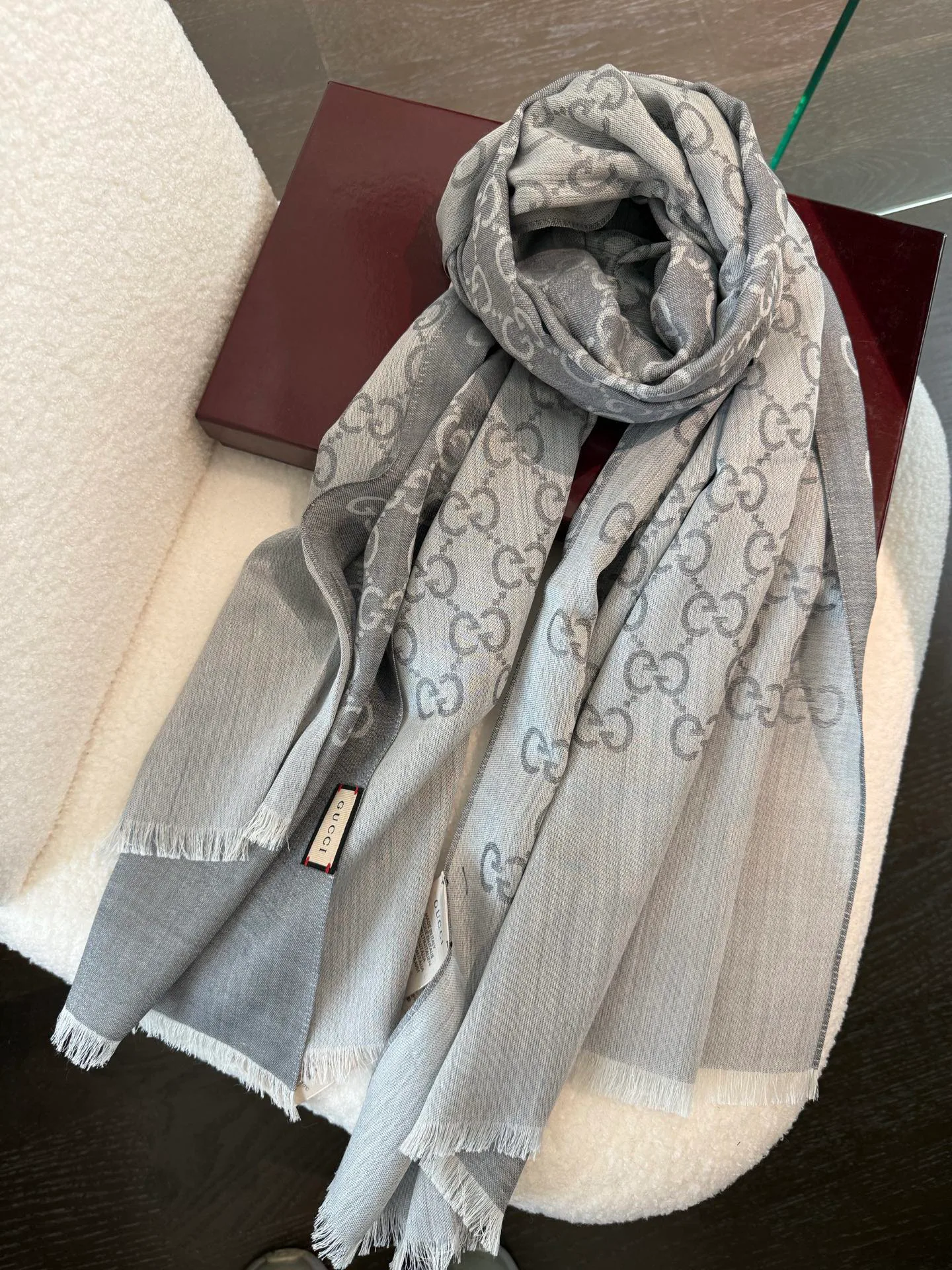 Шарфы Gucci 17945604