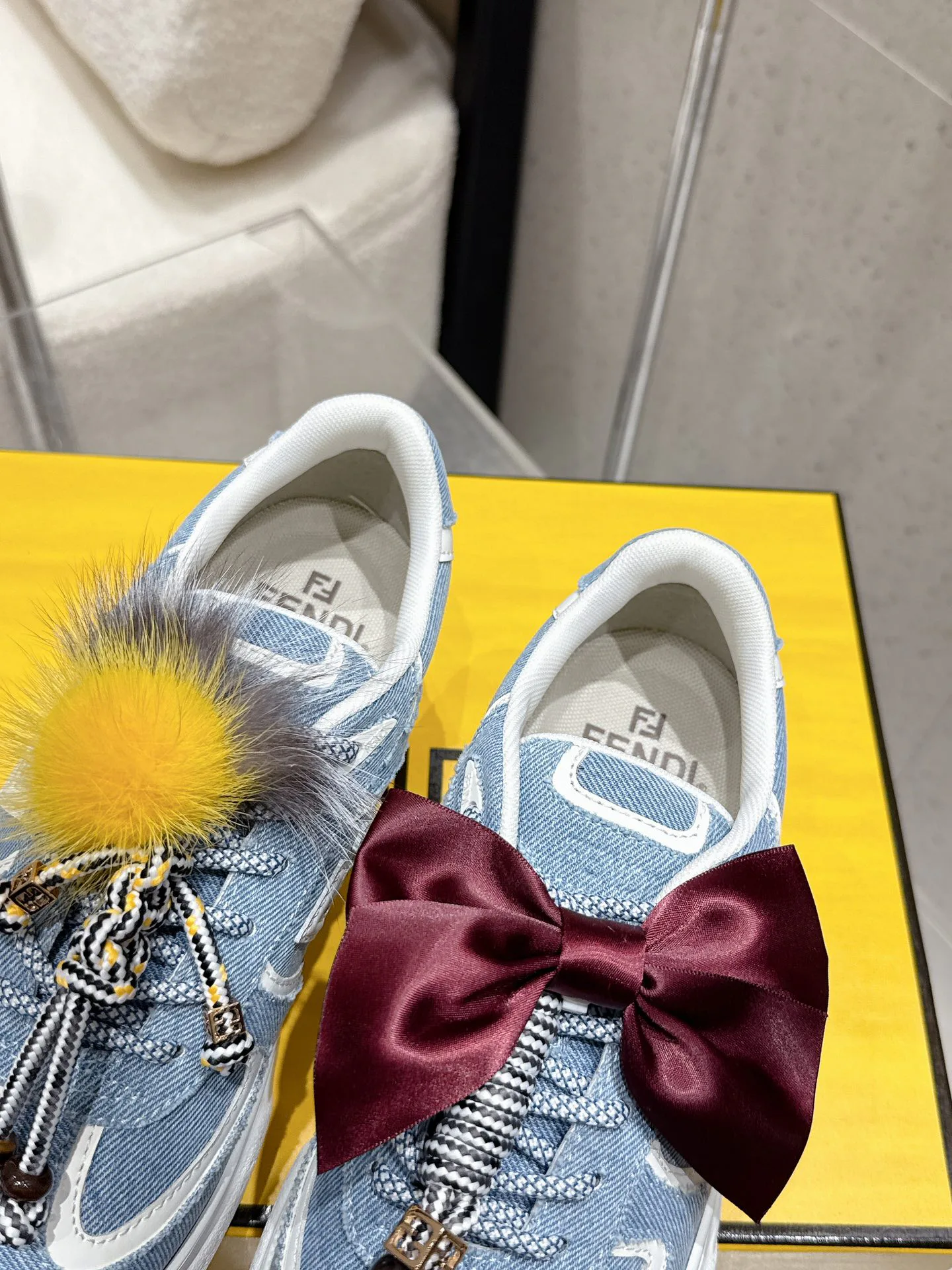 Кроссовки Женские Fendi 13078806