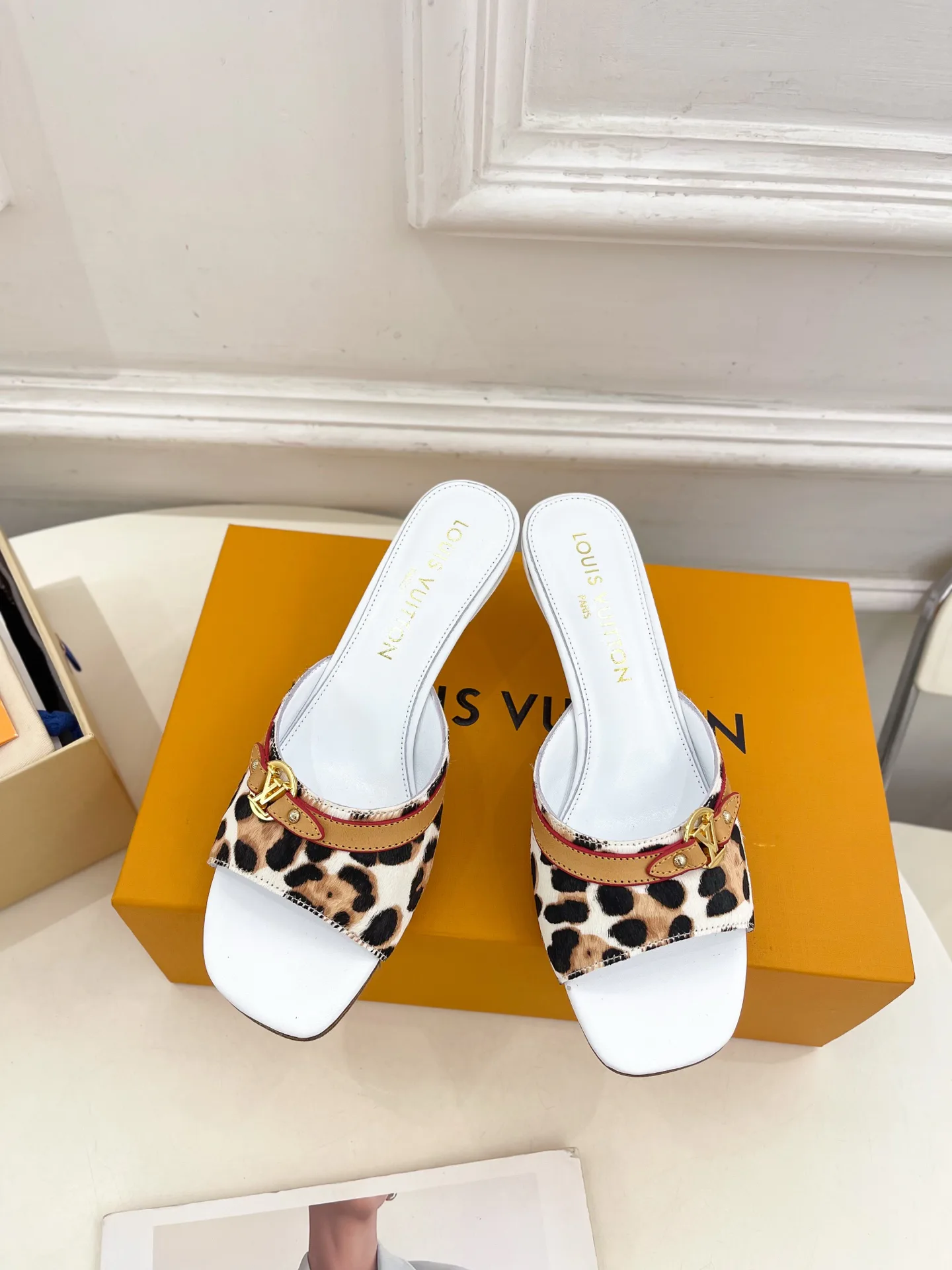 Туфли Женские Louis Vuitton 11458170