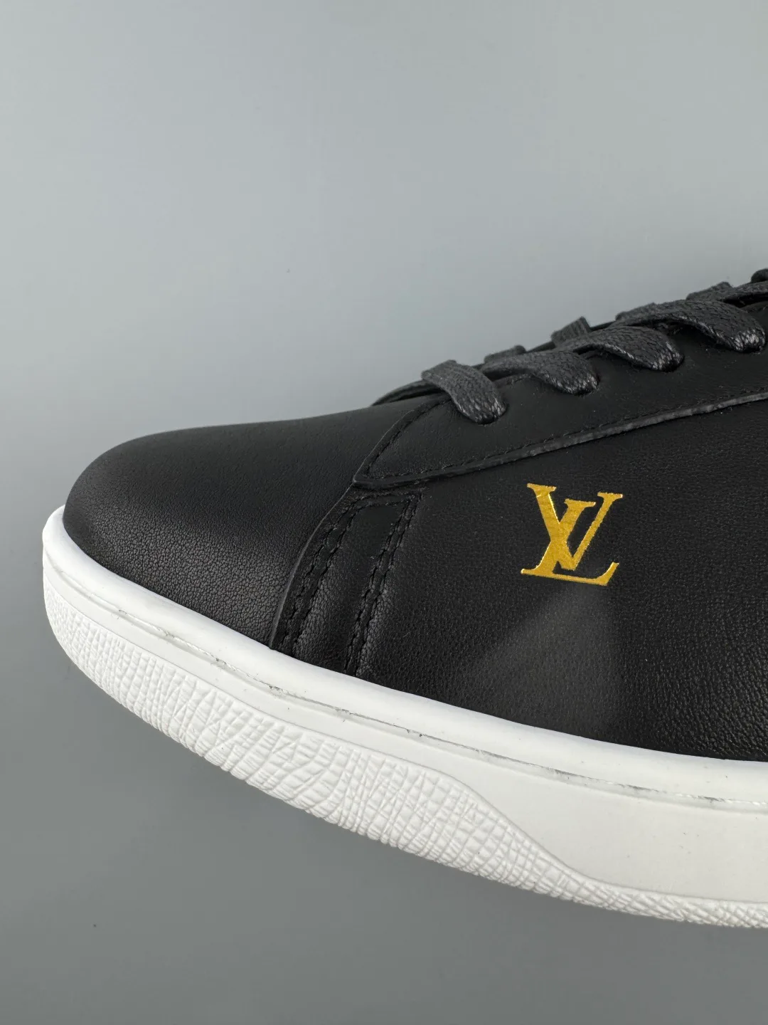 Кроссовки Мужские Louis Vuitton 11907196