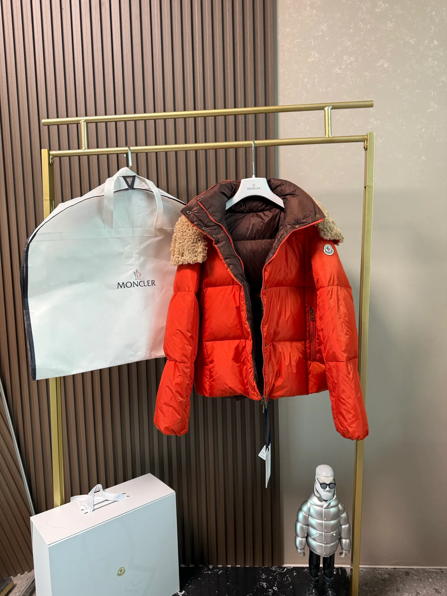 Куртки И Пуховики Женские Moncler 18825235