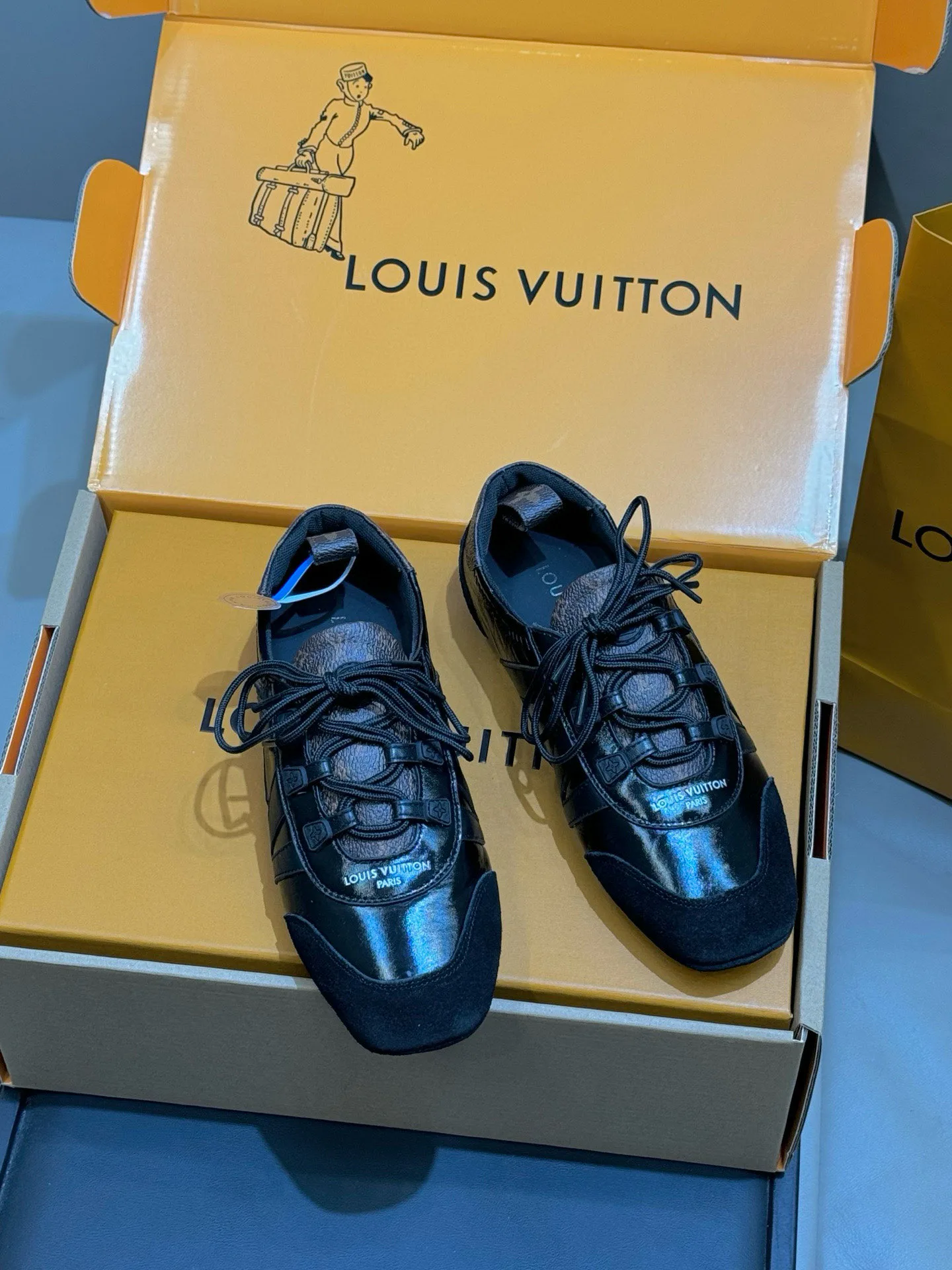 Кроссовки Женские Louis Vuitton 1280031