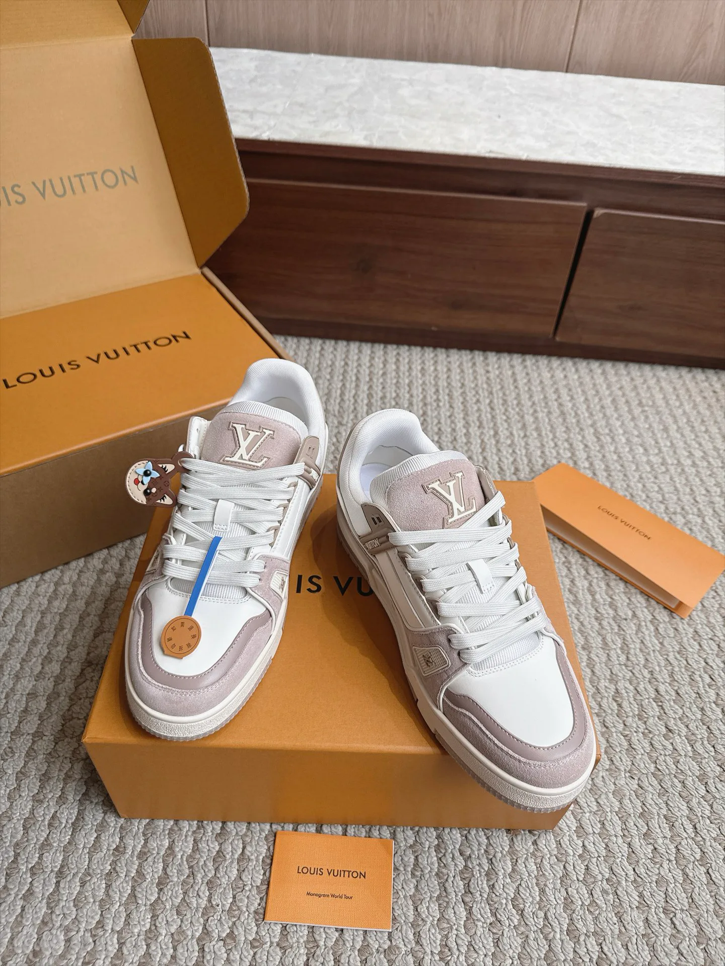 Кроссовки Мужские Louis Vuitton 18039312