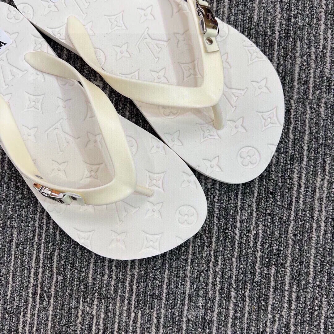 Шлепанцы Мужские Louis Vuitton 10646310