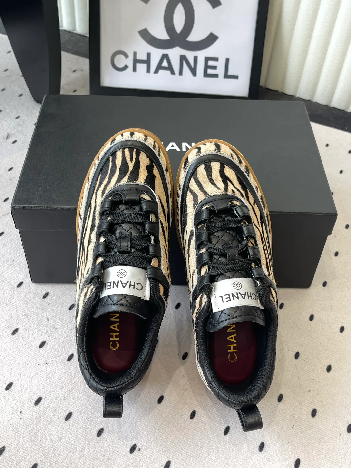 Кроссовки Женские Chanel 18069879