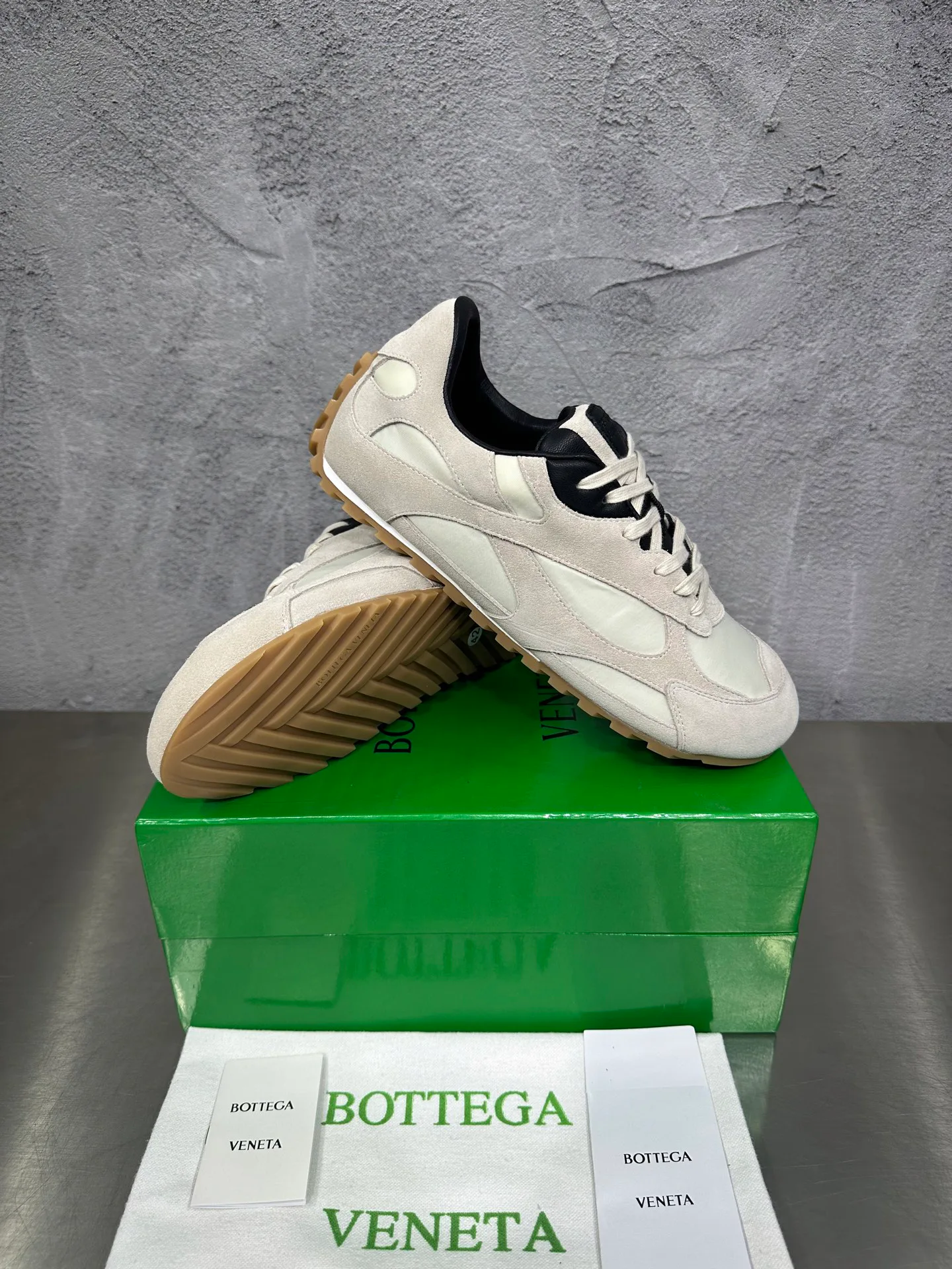 Кроссовки Женские Bottega Veneta 1885535