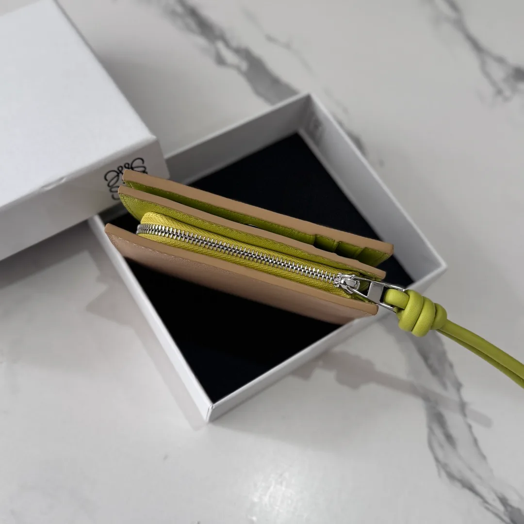 Клатчи Женские Loewe 17927448