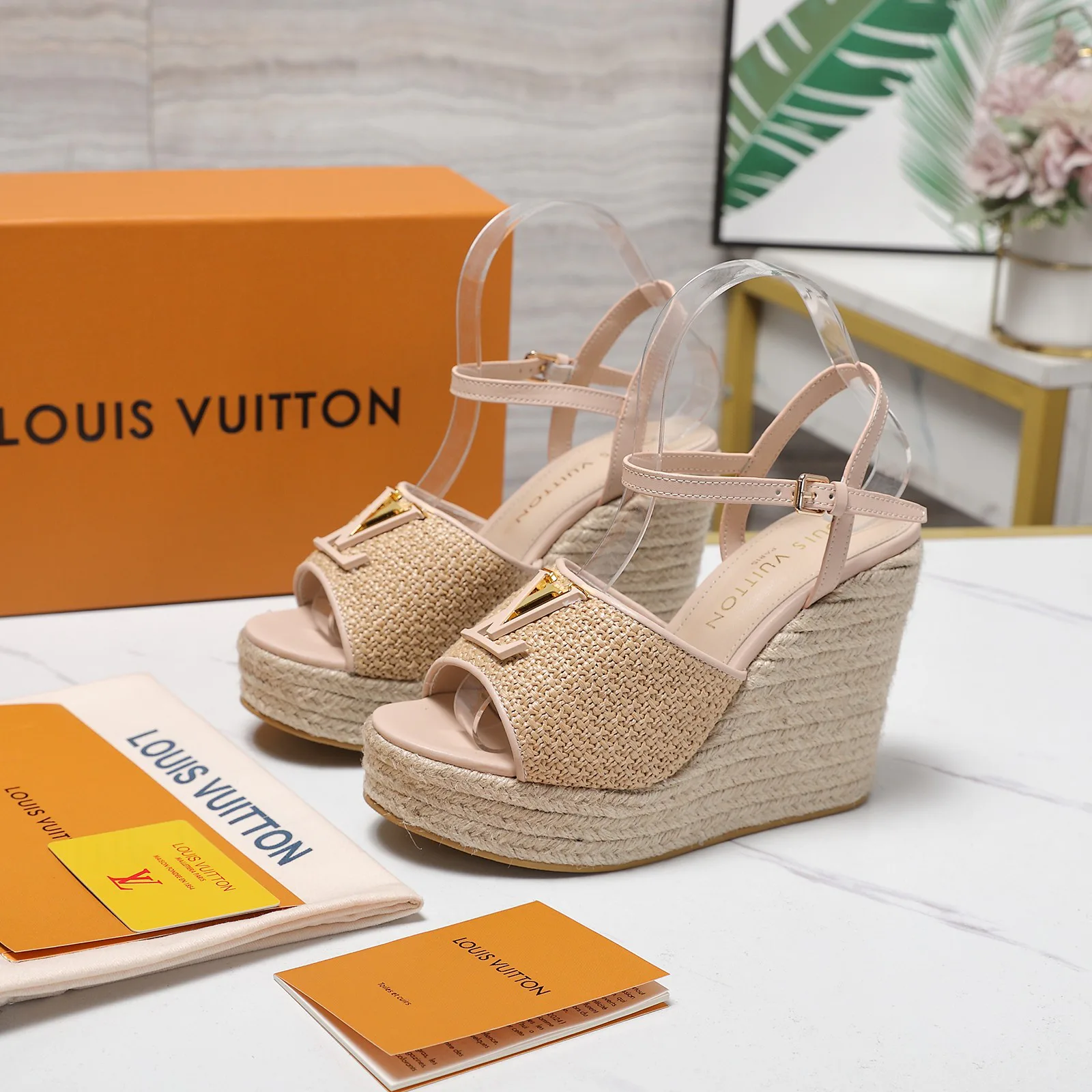 Босоножки Женские Louis Vuitton 1856178