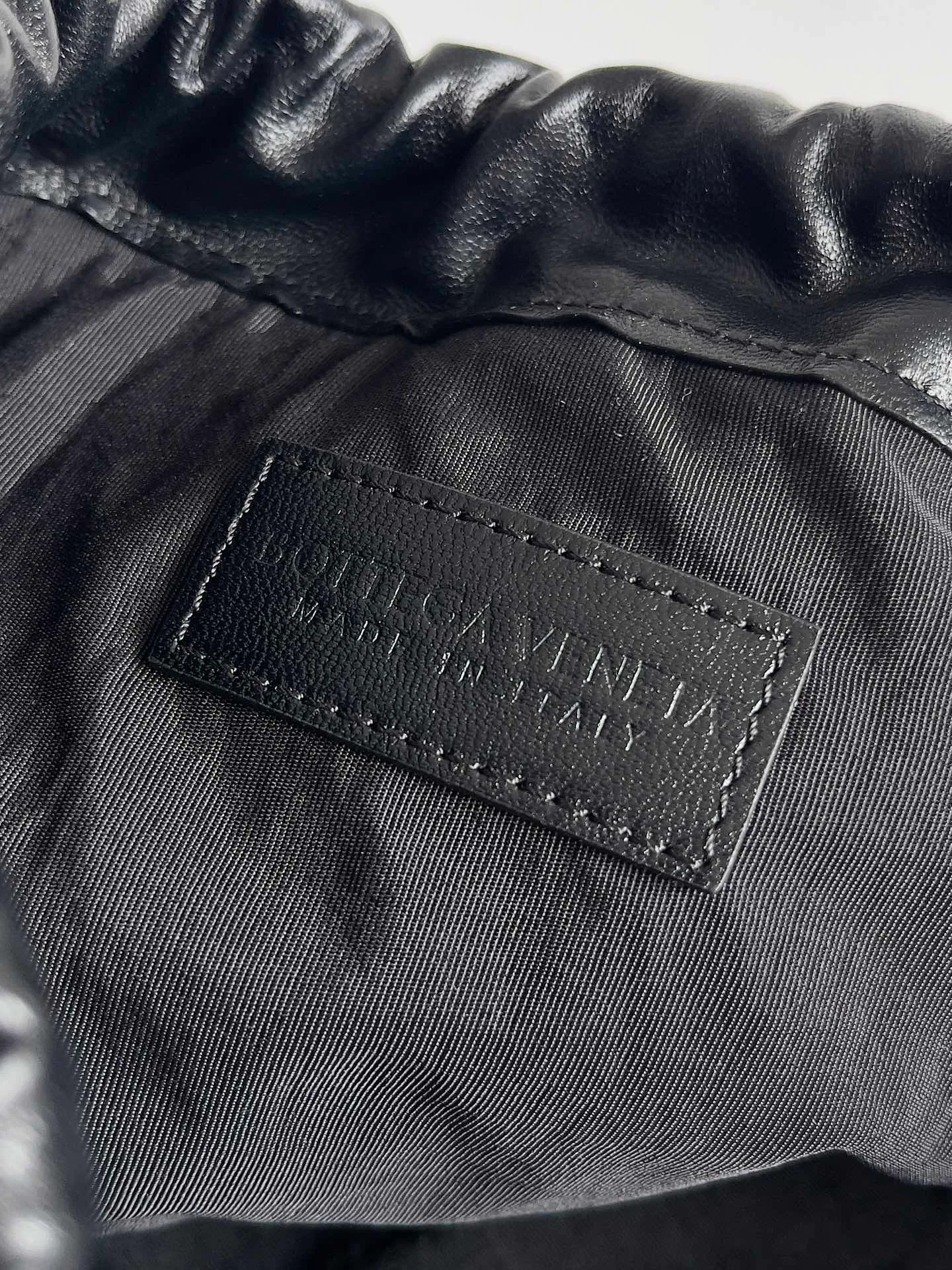 Классические Сумки Женские Bottega Veneta 17622367