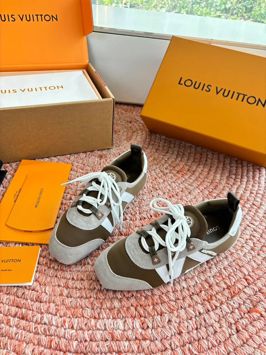 Кроссовки Женские Louis Vuitton 14164957
