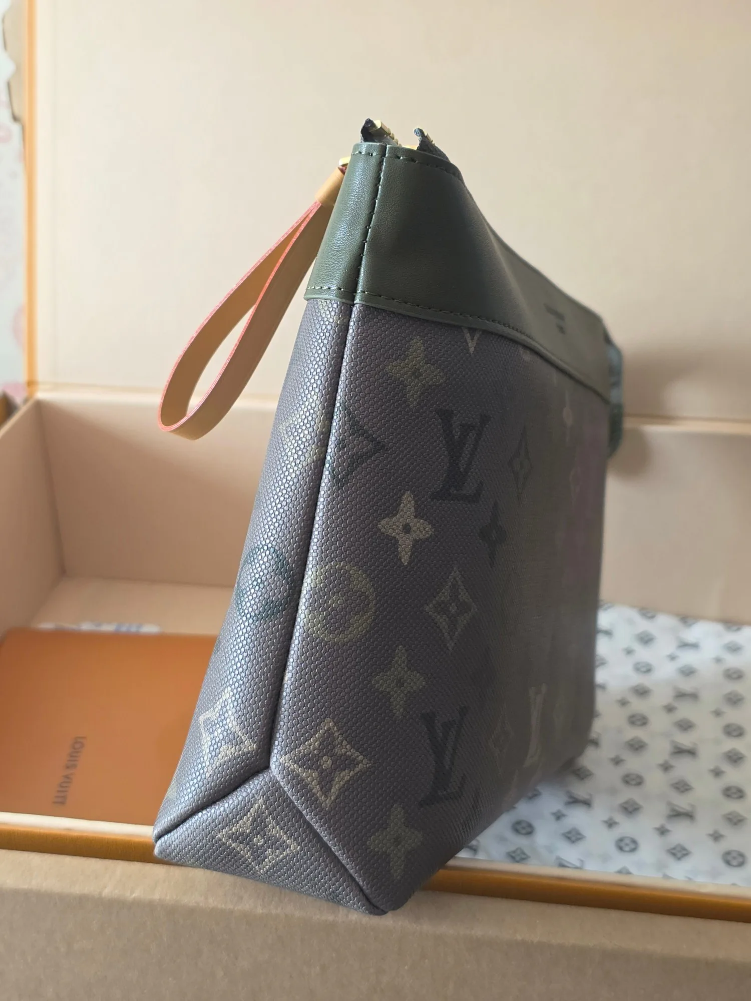 Клатчи Женские Louis Vuitton 599478