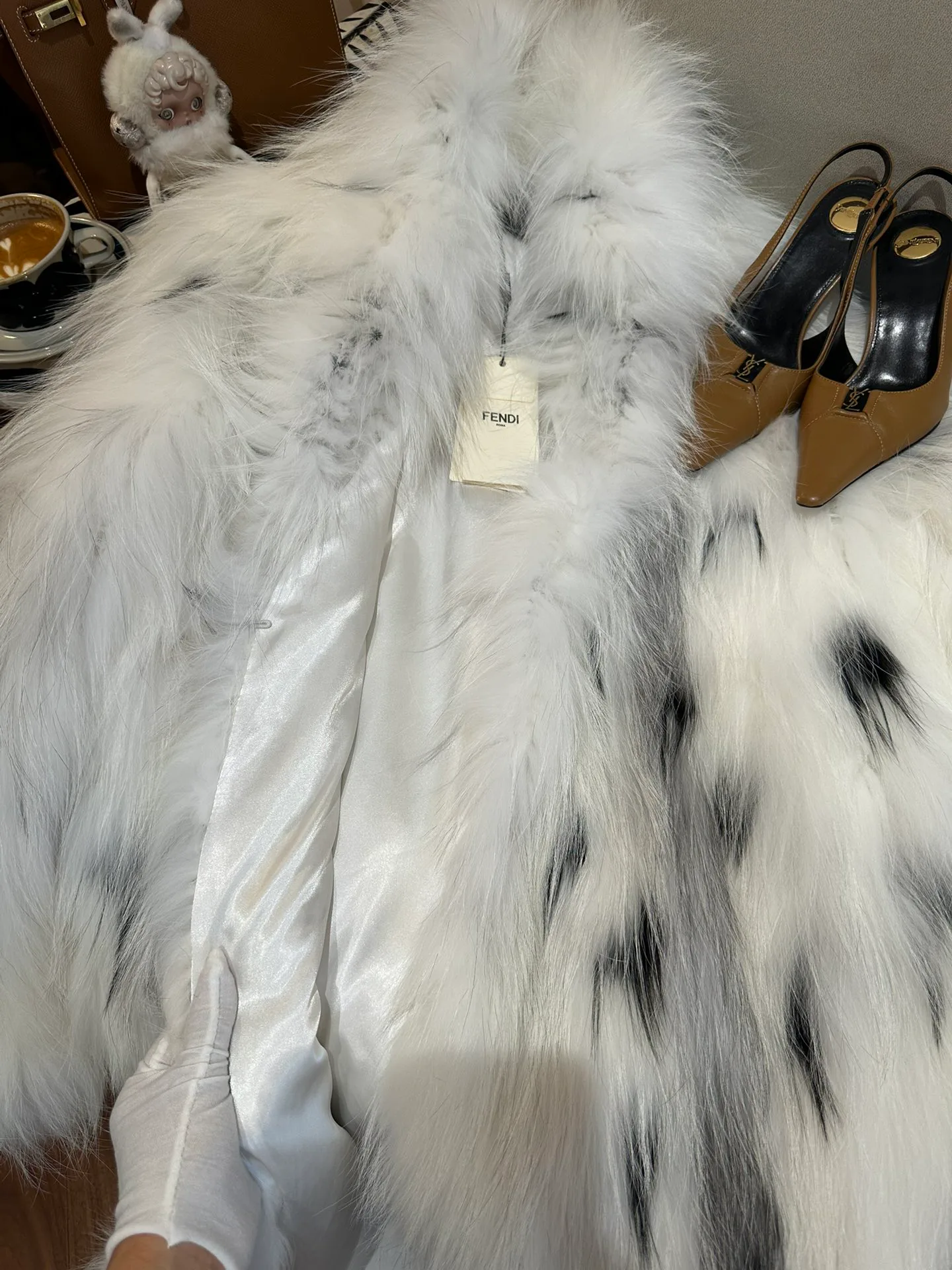Шубы Женские Fendi 18437662