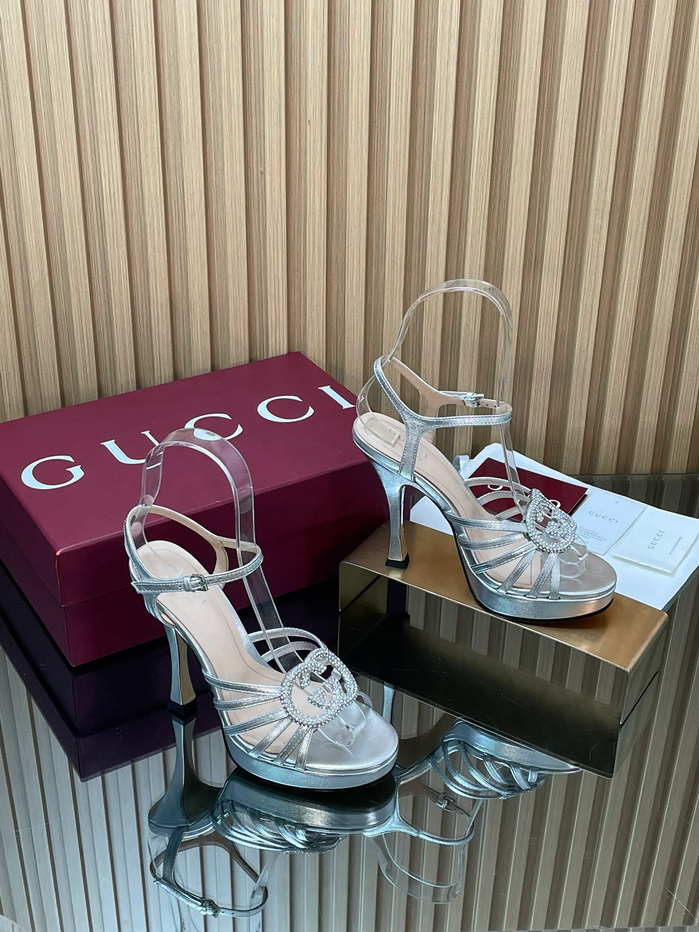 Босоножки Женские Gucci 605724