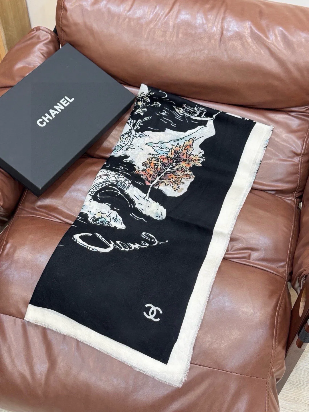 Шарфы Chanel 18627009
