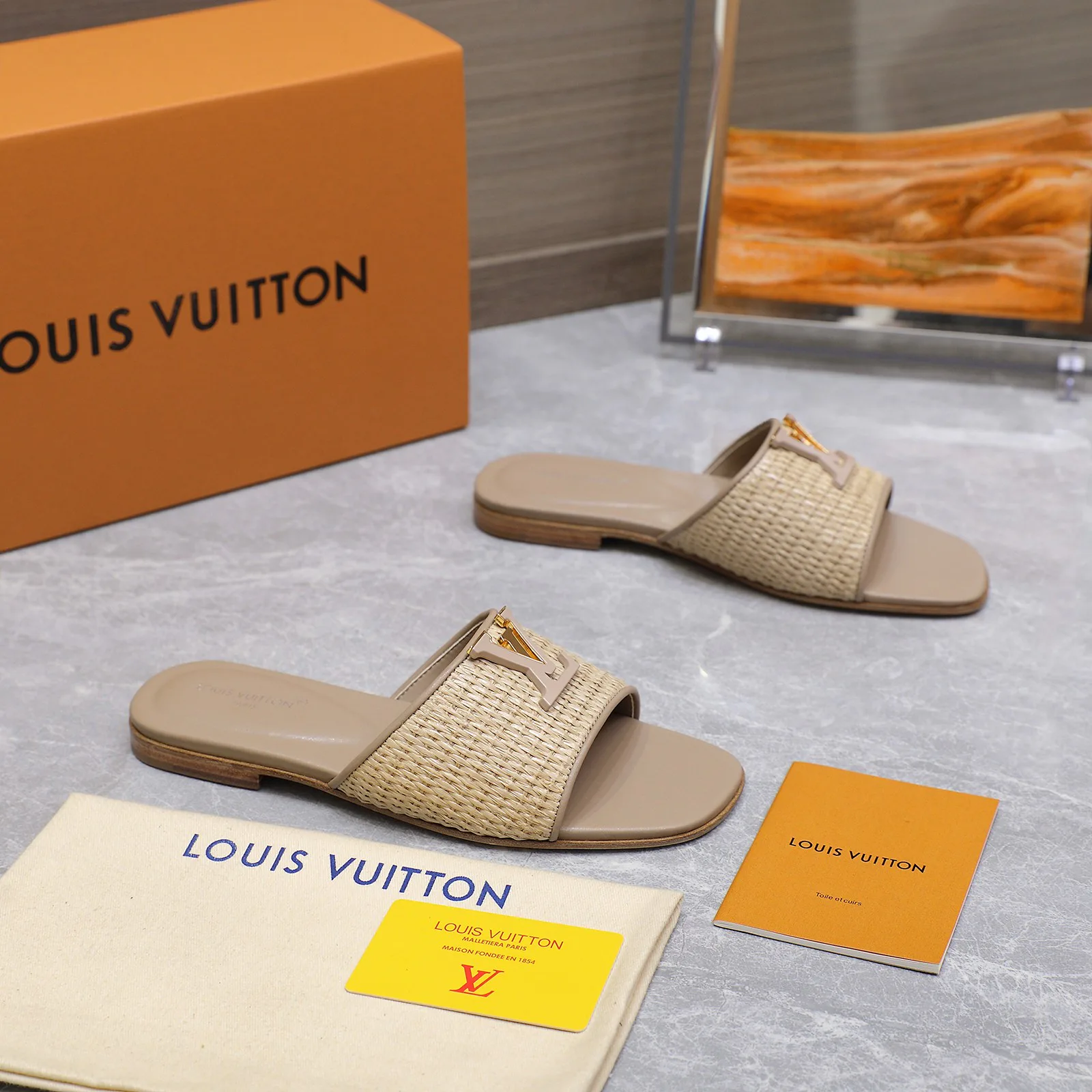 Шлепанцы Женские Louis Vuitton 491979