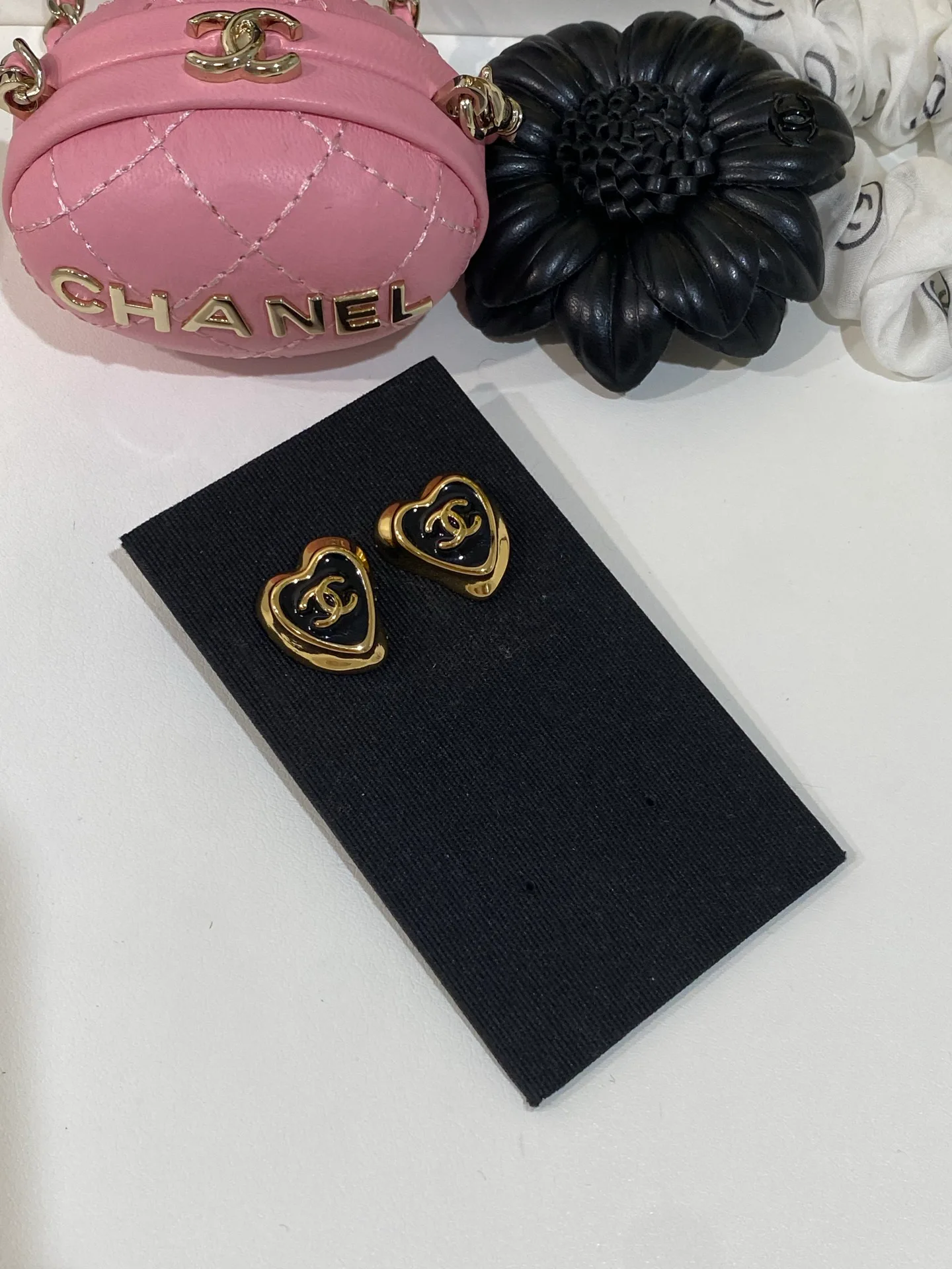 Бижутерия Chanel 18122410