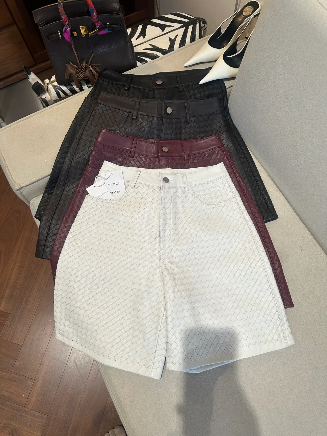 Шорты Женские Bottega Veneta 17460755