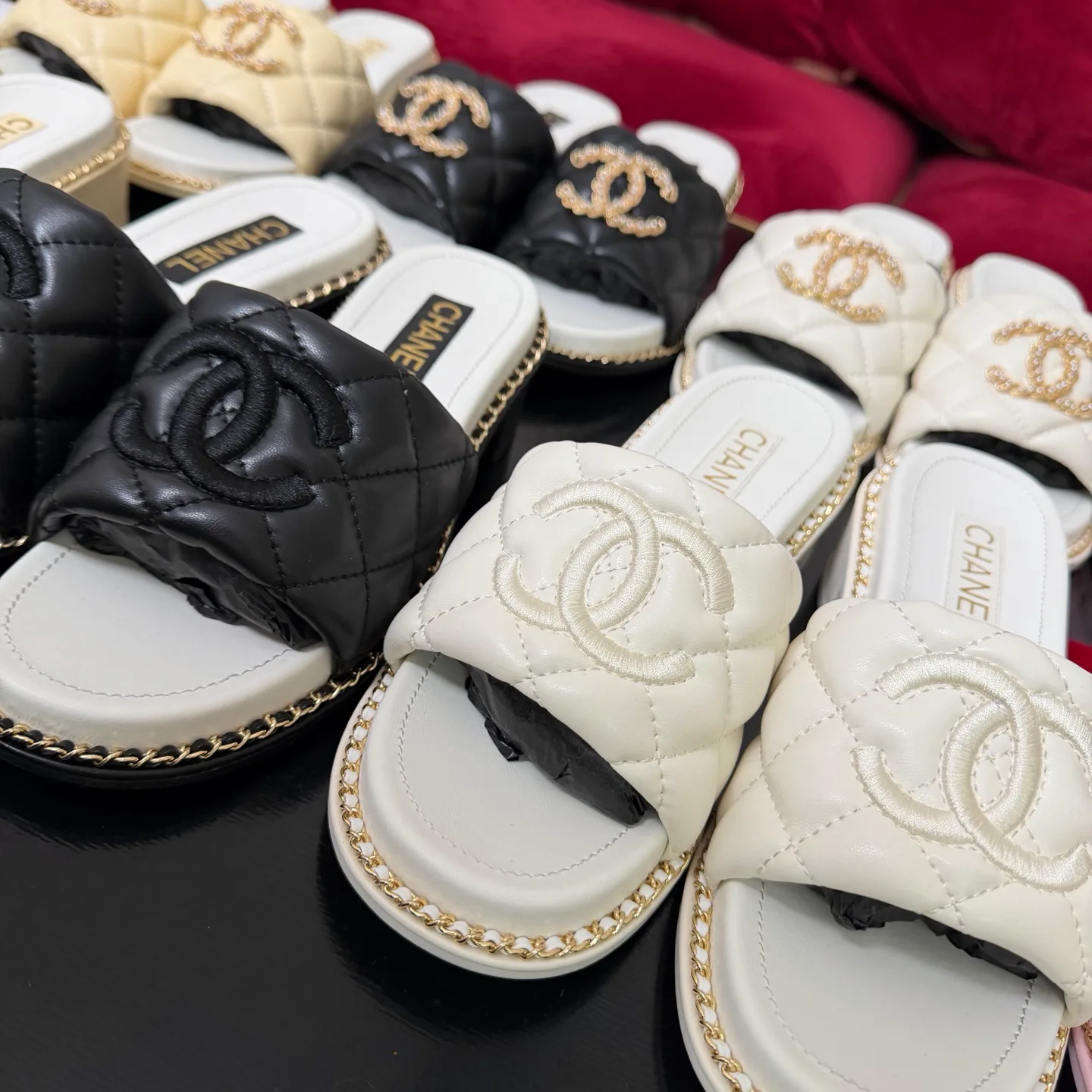 Шлепанцы Женские Chanel 11389197
