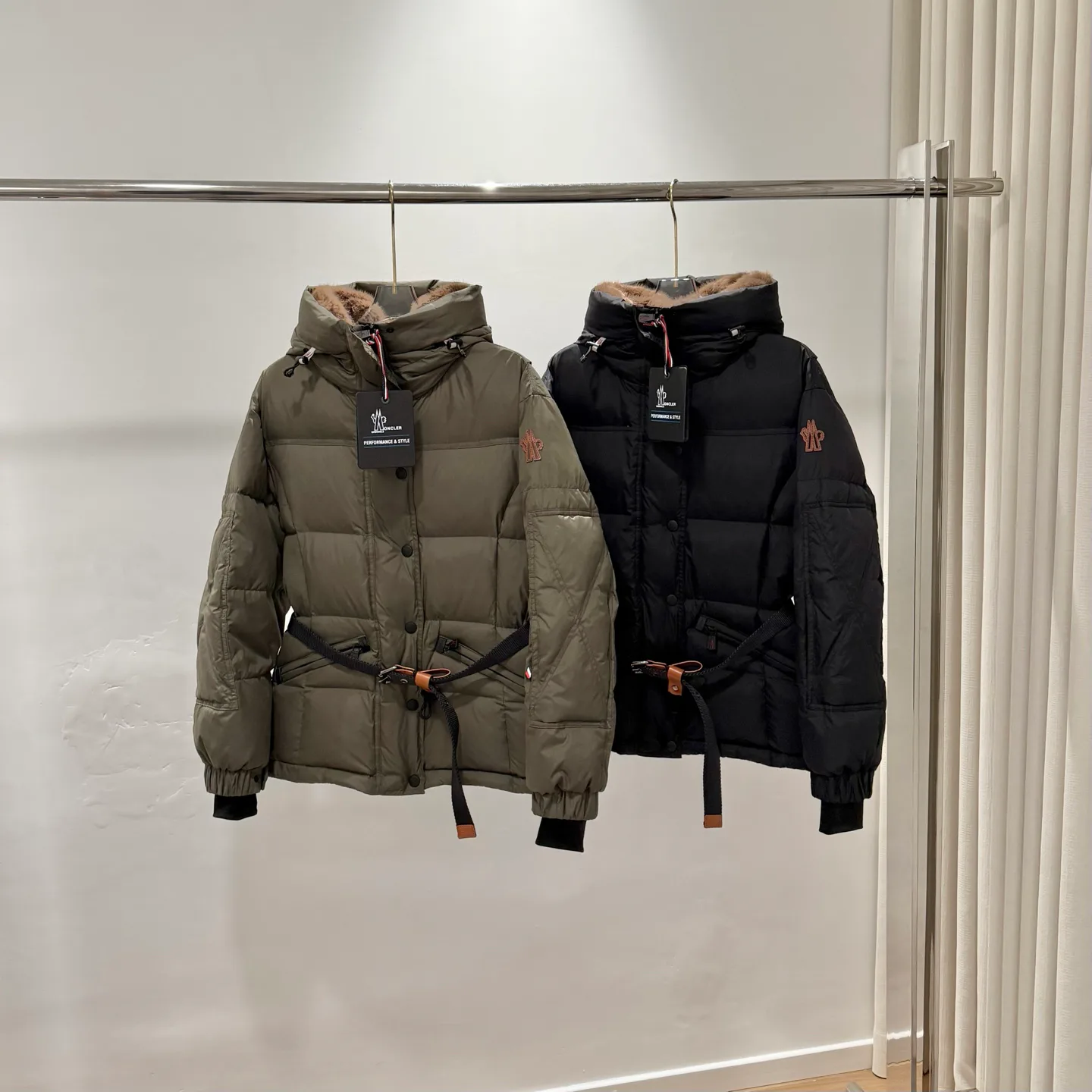 Куртки И Пуховики Женские Moncler 18555784