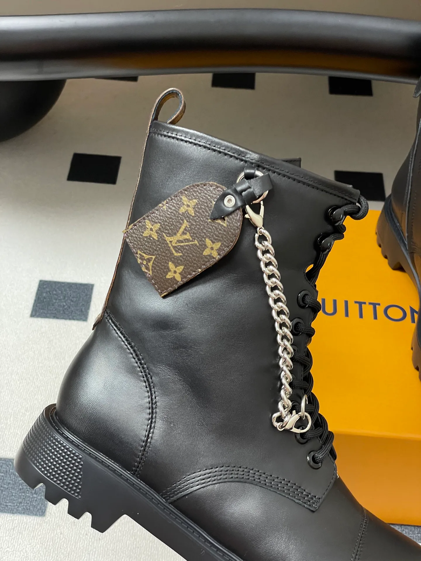 Ботинки Женские Louis Vuitton 139006