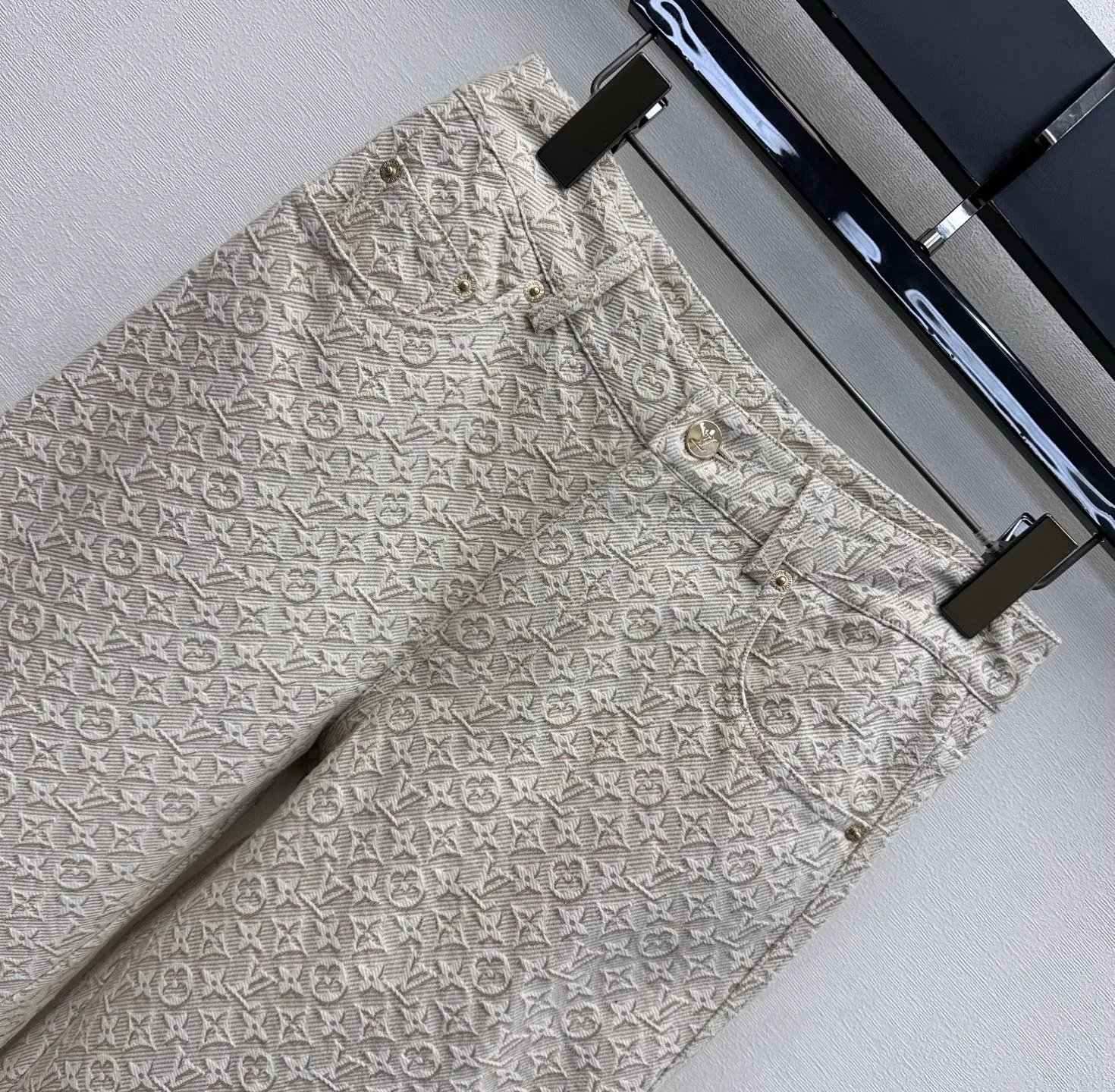 Брюки Женские Louis Vuitton 11910693