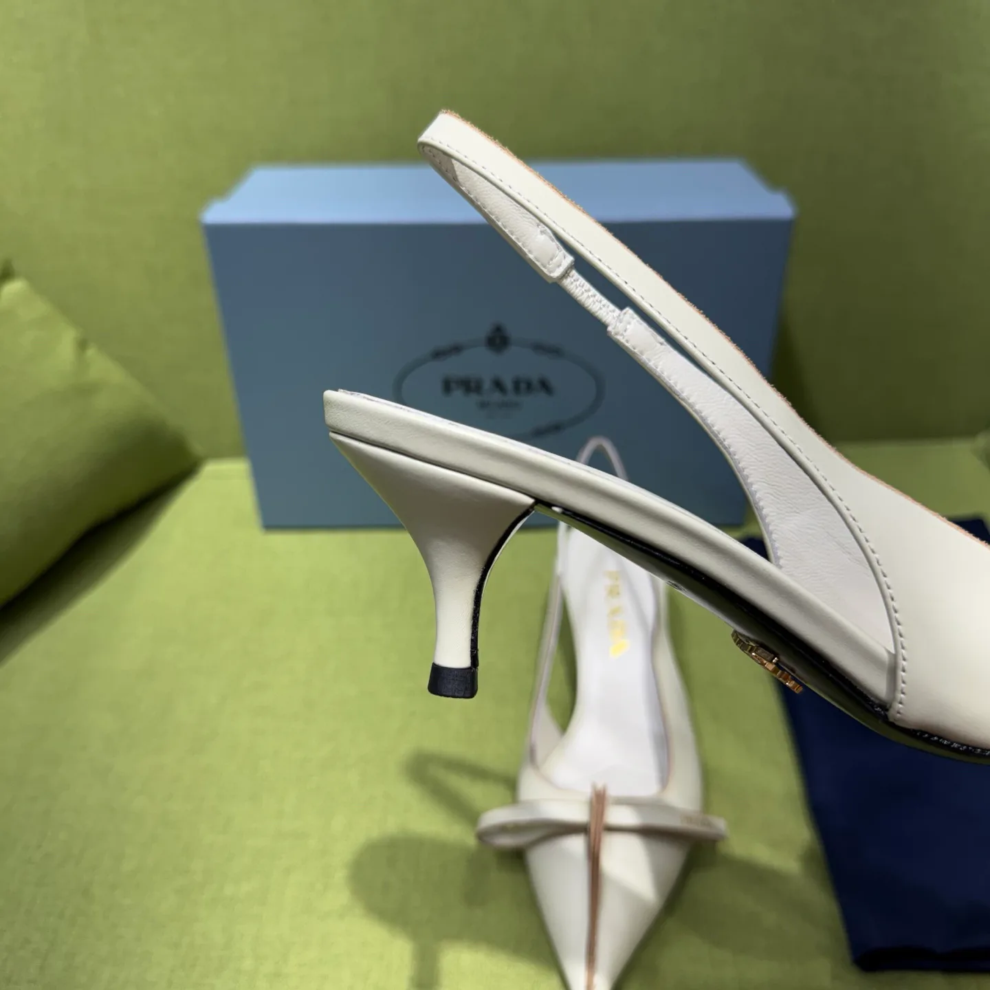 Туфли Женские Prada 18709015
