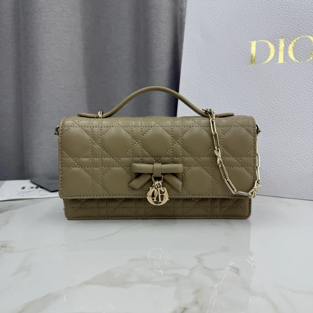 Классические Сумки Женские Christian Dior 12594767