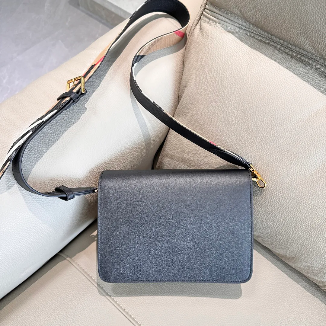 Сумки На Ремне Женские Burberry 5063058