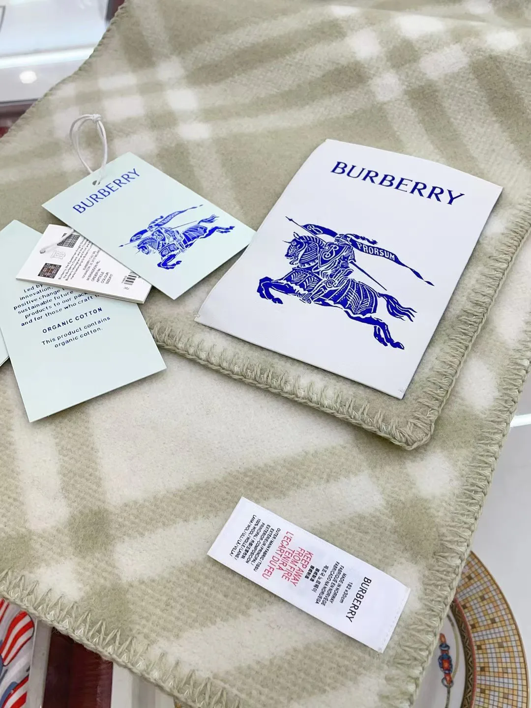 Шарфы Burberry 4433411