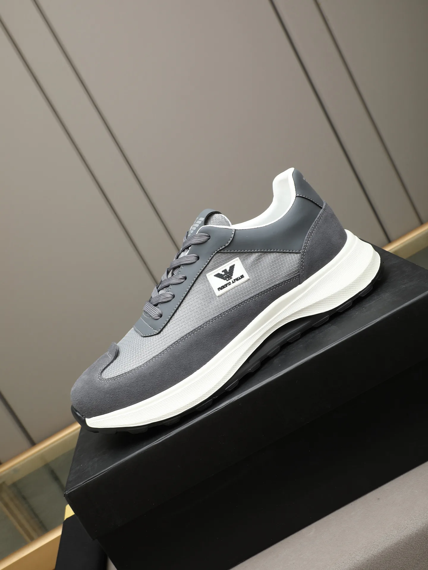 Кроссовки Мужские Armani 17429927