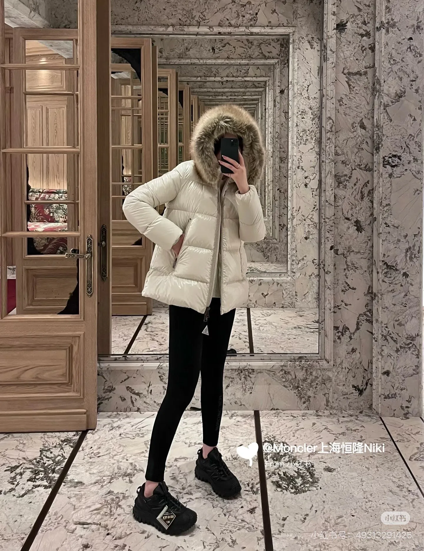 Куртки И Пуховики Женские Moncler 18710902