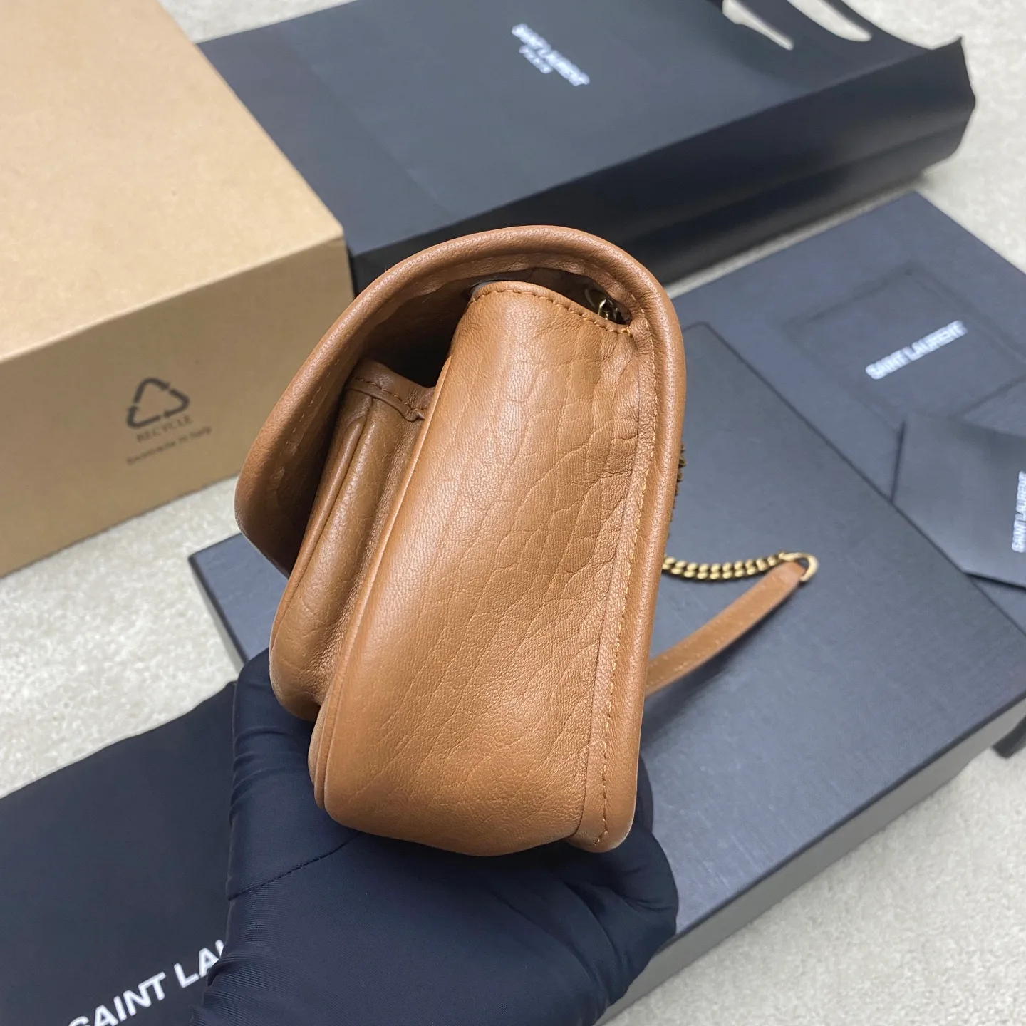 Сумки На Ремне Женские Saint Laurent 13435192