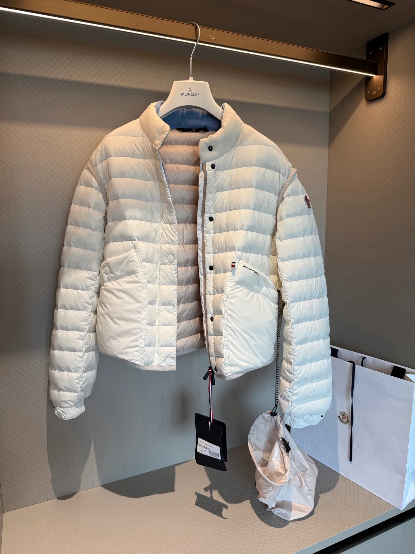 Куртки И Пуховики Женские Moncler 18391928