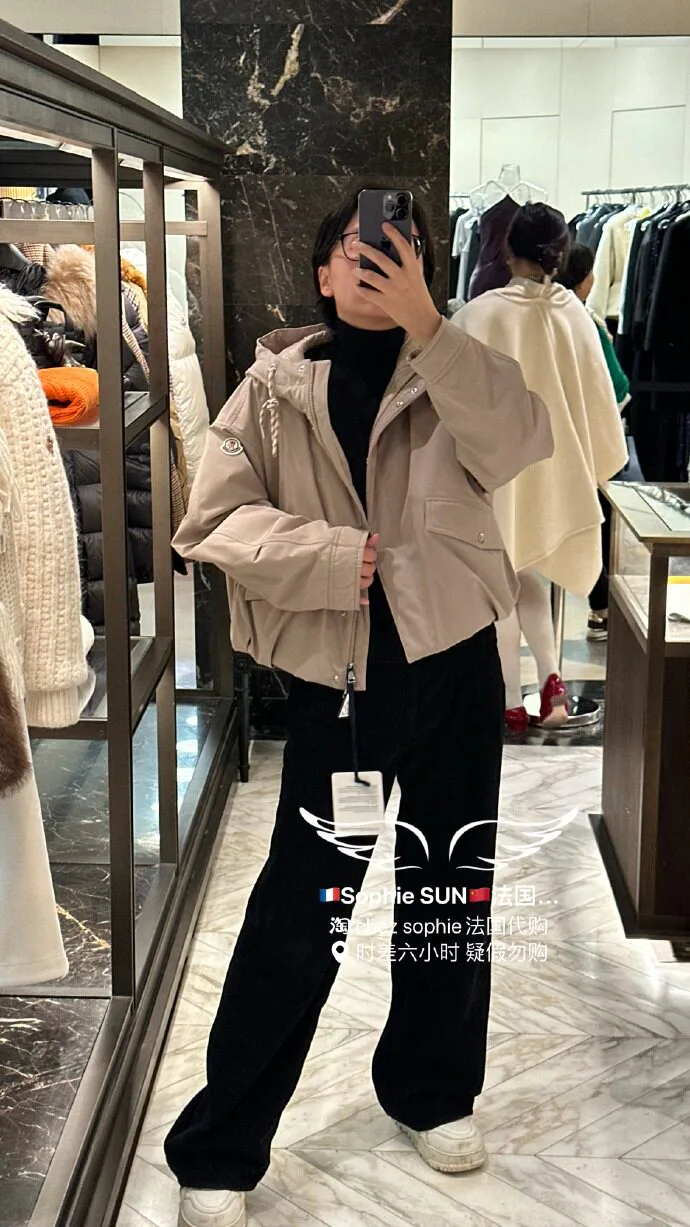 Куртки И Пуховики Женские Moncler 18402394