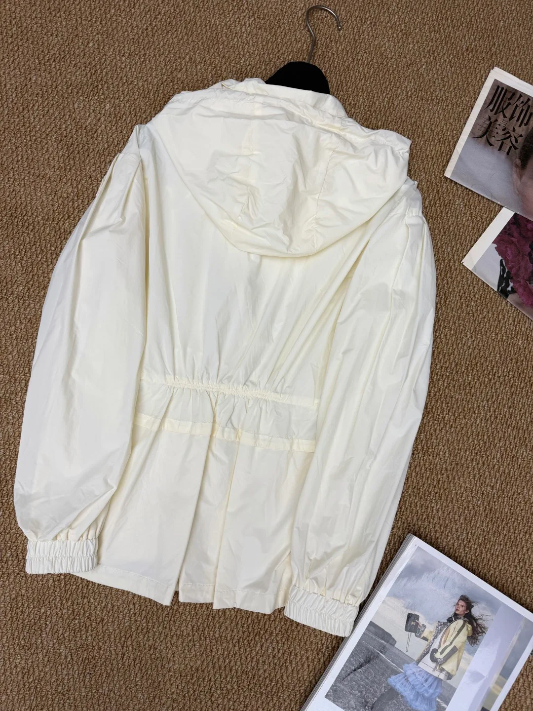 Куртки И Пуховики Женские Moncler 13153898