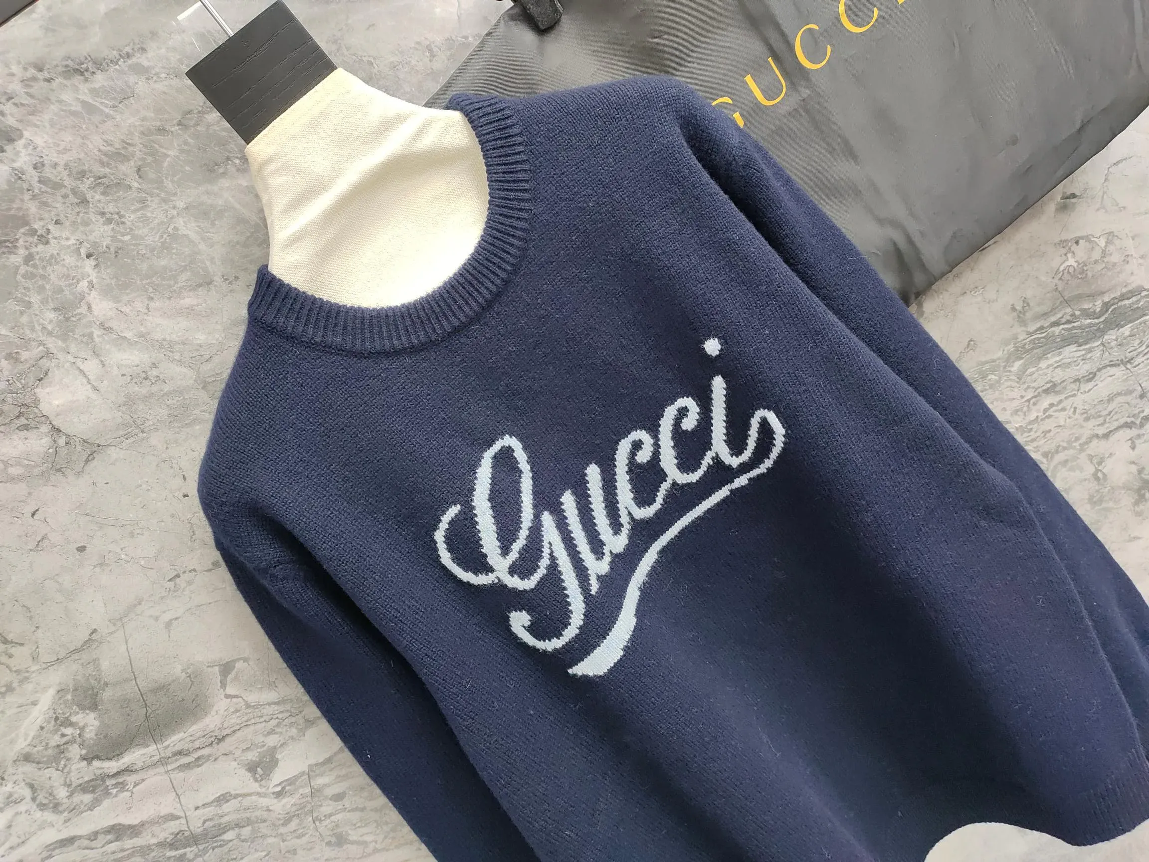 Джемперы И Свитеры Женские Gucci 390640